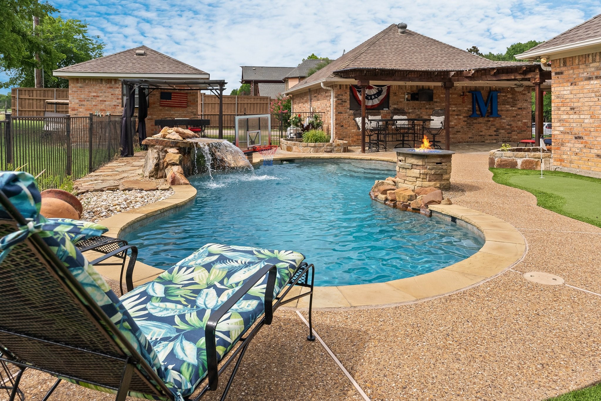 206 Covey Lane