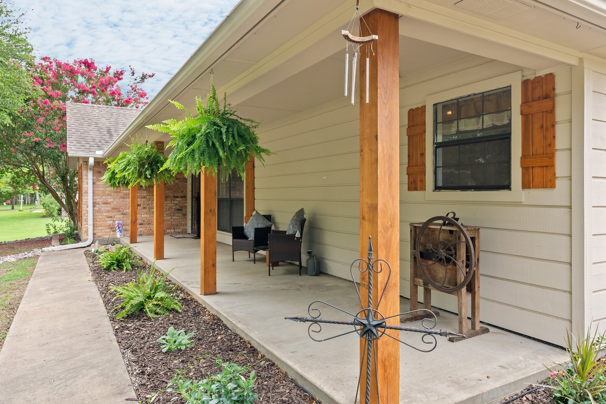 206 Covey Lane