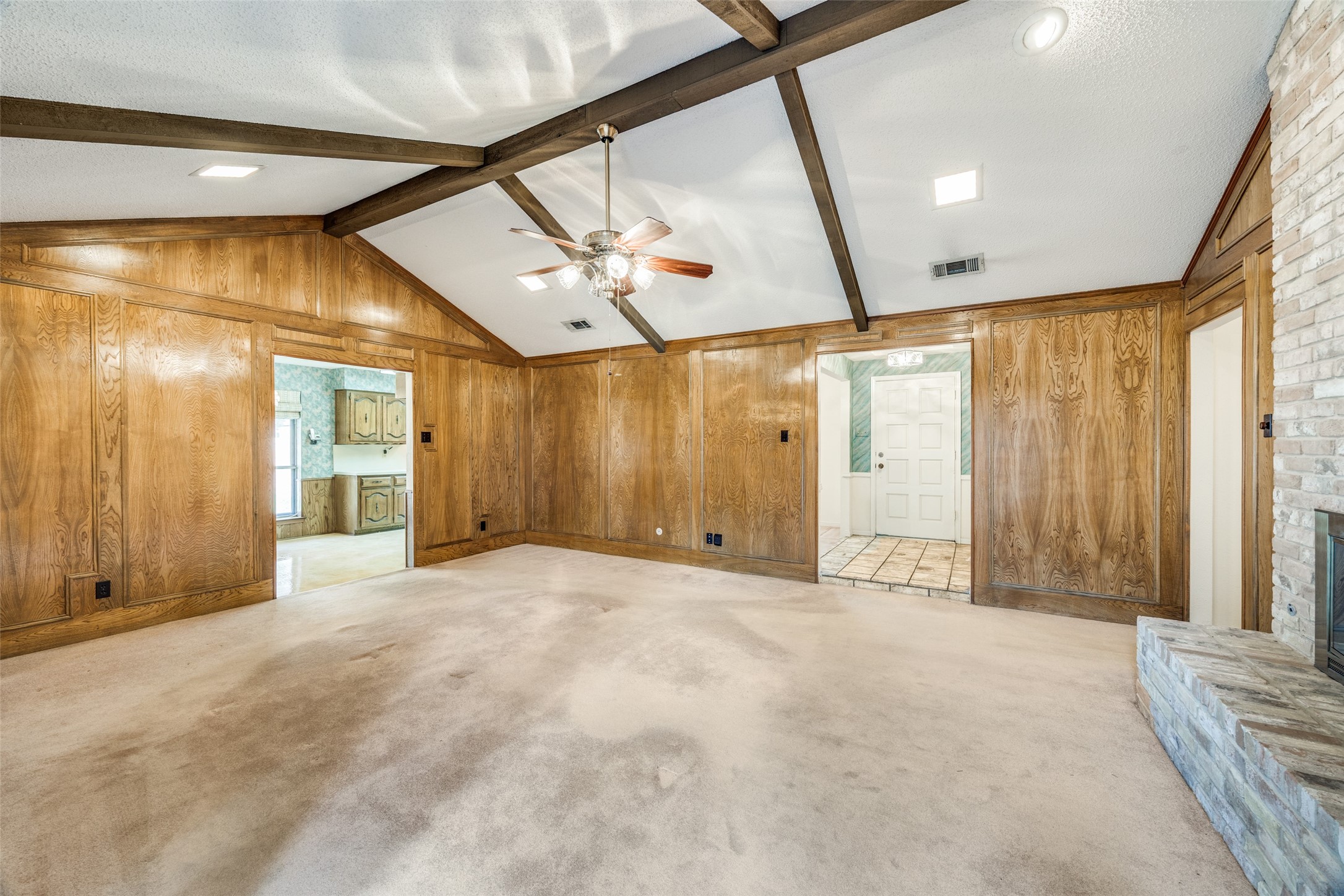2102 J J Pearce Drive