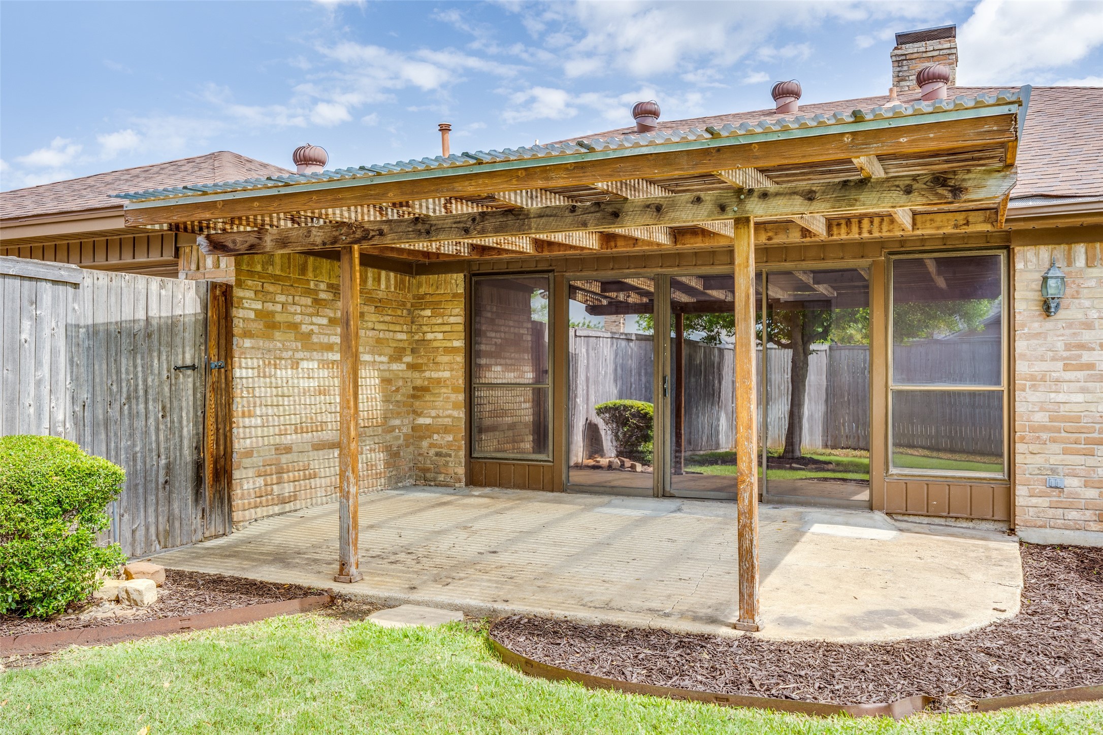 2102 J J Pearce Drive