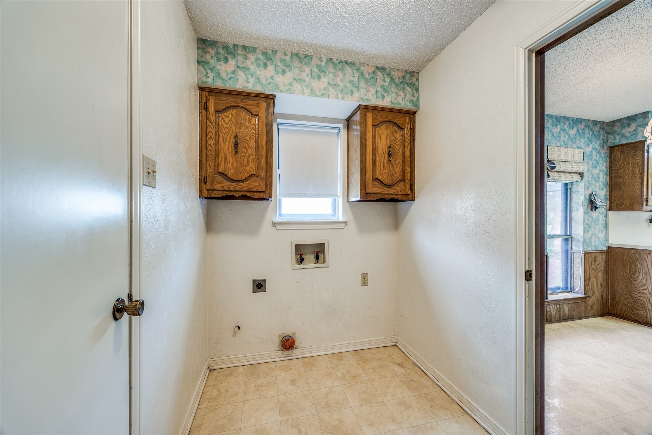 2102 J J Pearce Drive