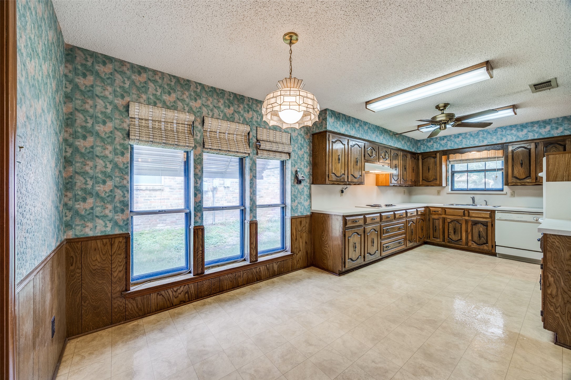 2102 J J Pearce Drive