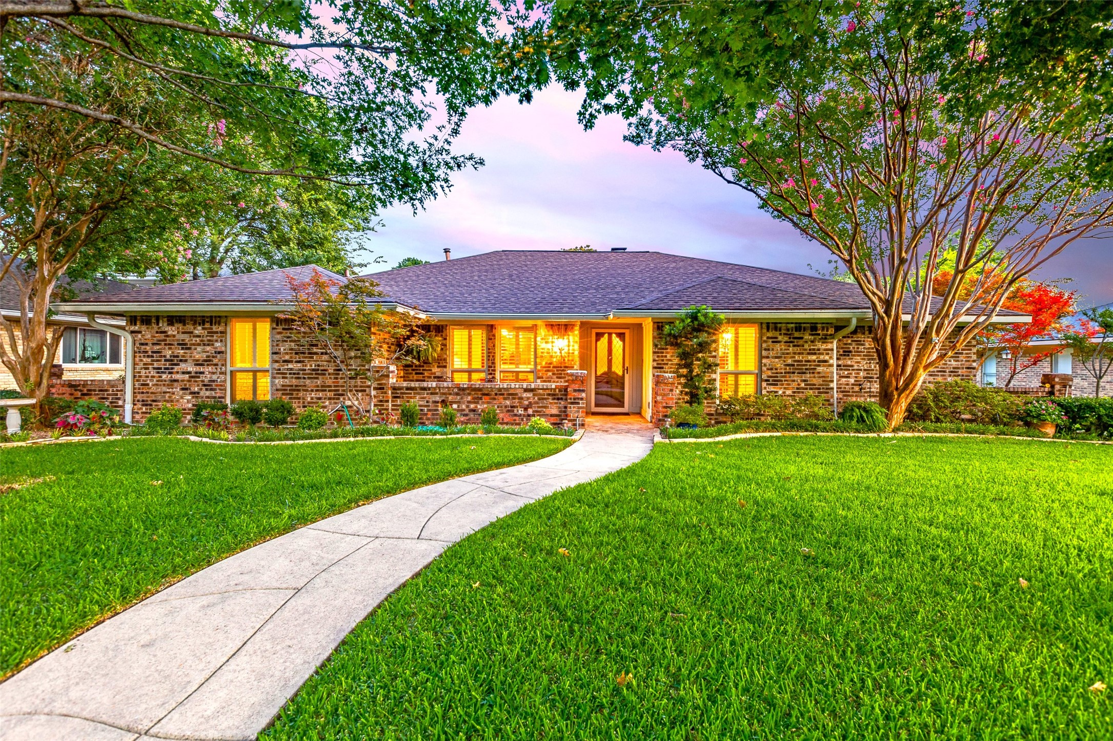 2004 Lake Side Lane
