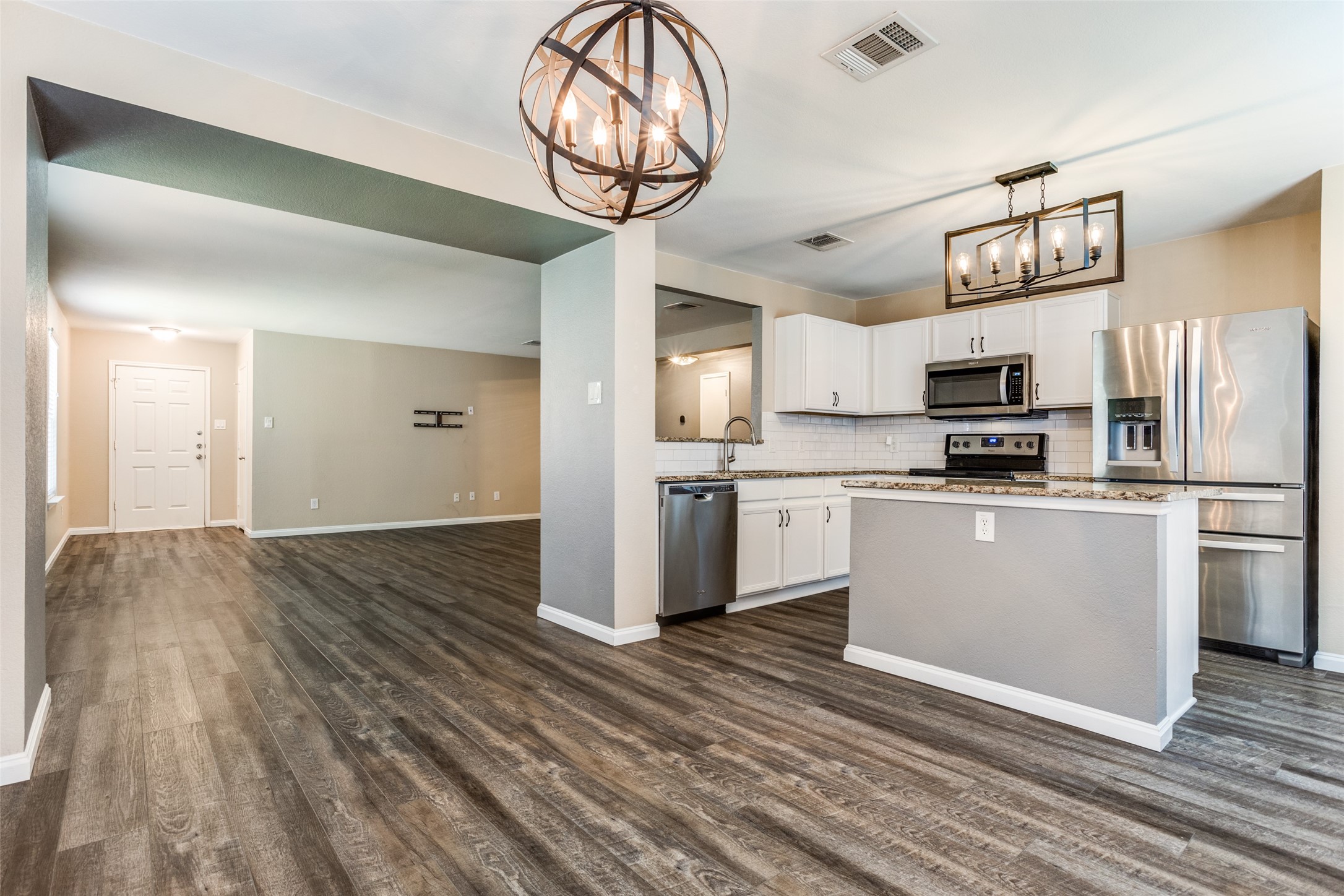 2405 Emerald Lane