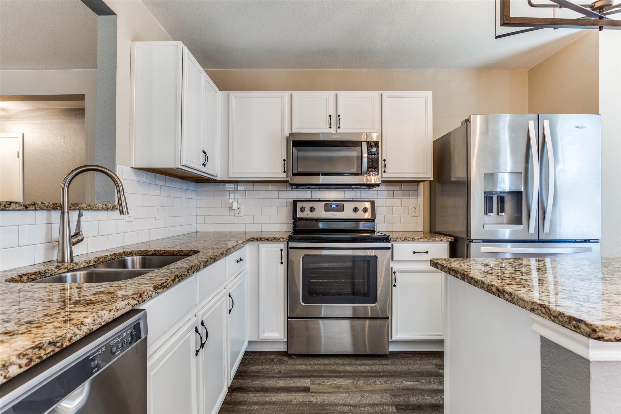 2405 Emerald Lane
