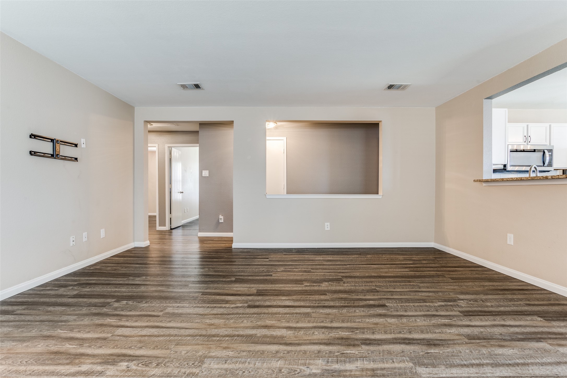 2405 Emerald Lane