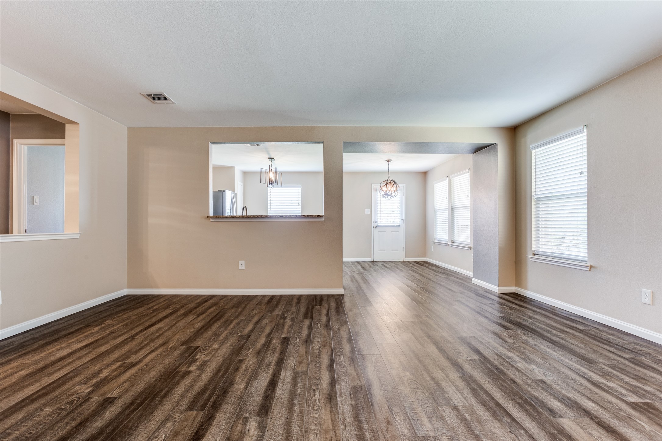 2405 Emerald Lane