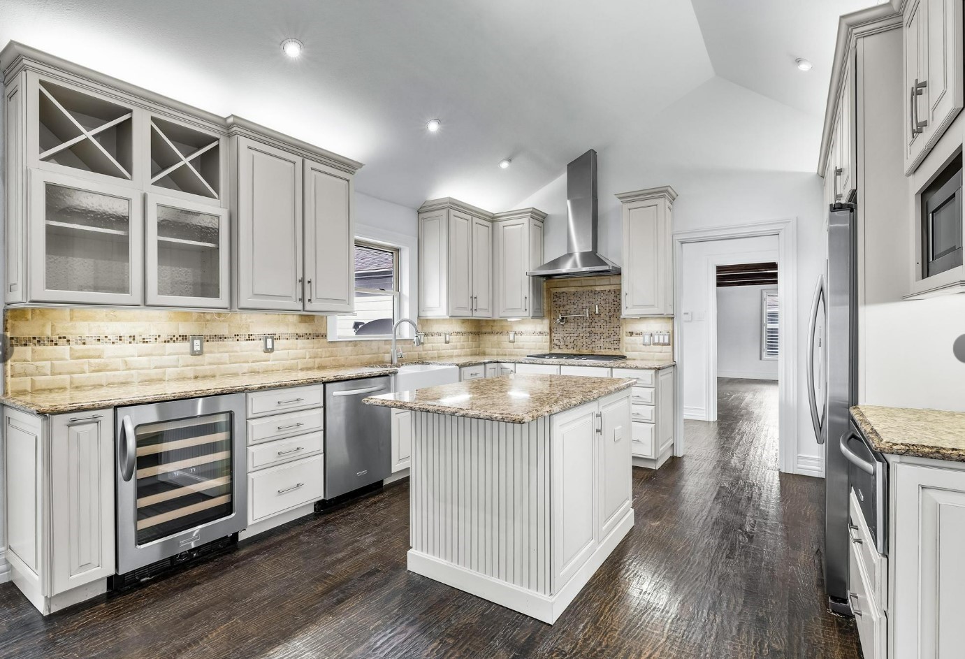 5610 Forest Lane