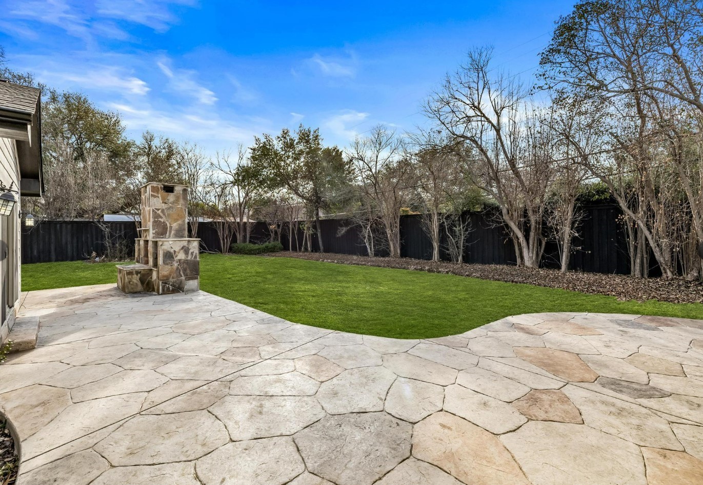 5610 Forest Lane