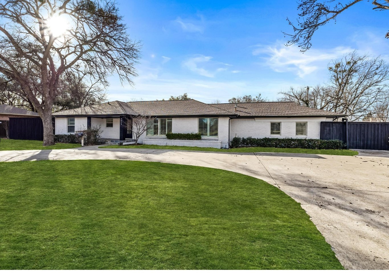 5610 Forest Lane
