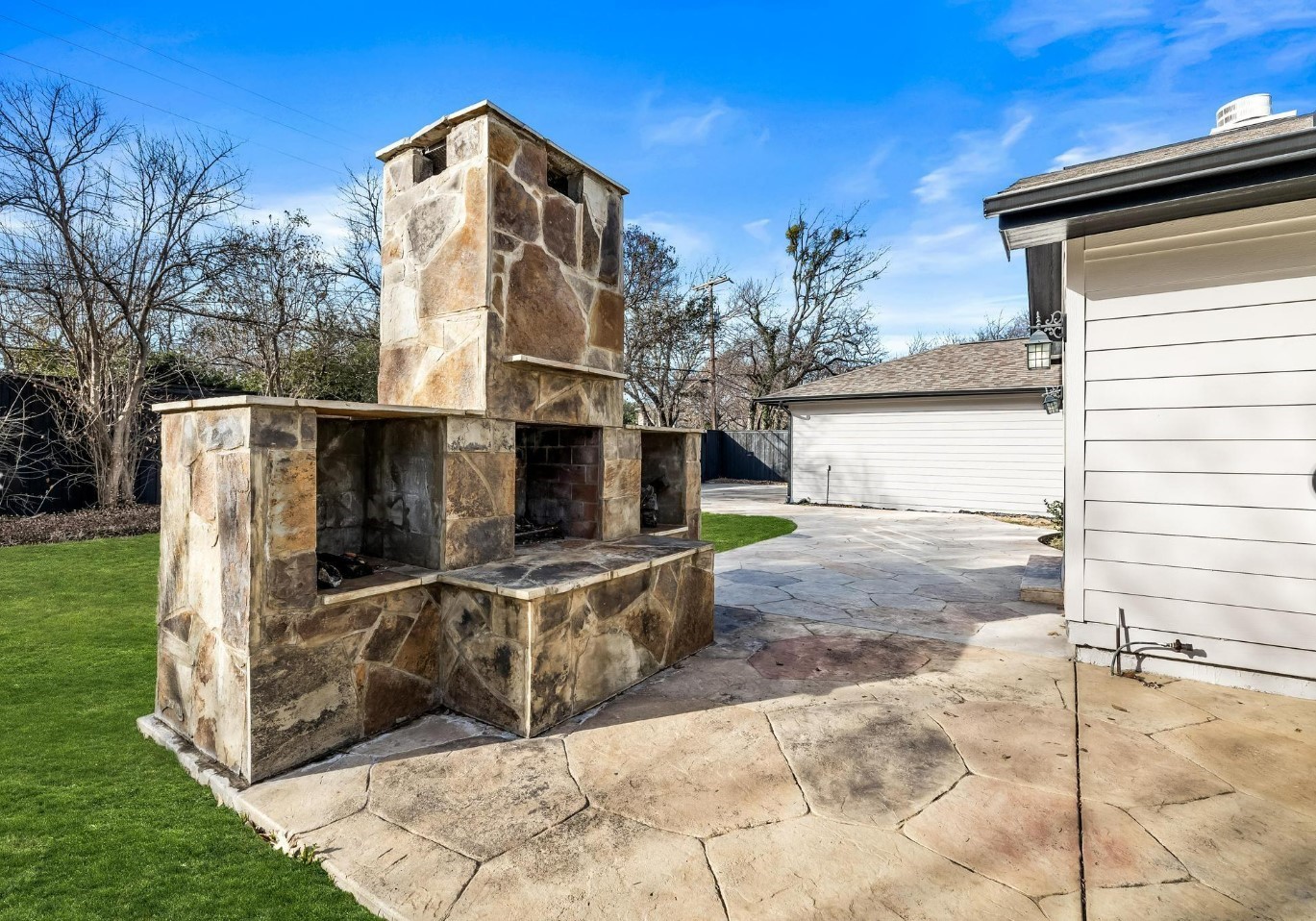 5610 Forest Lane