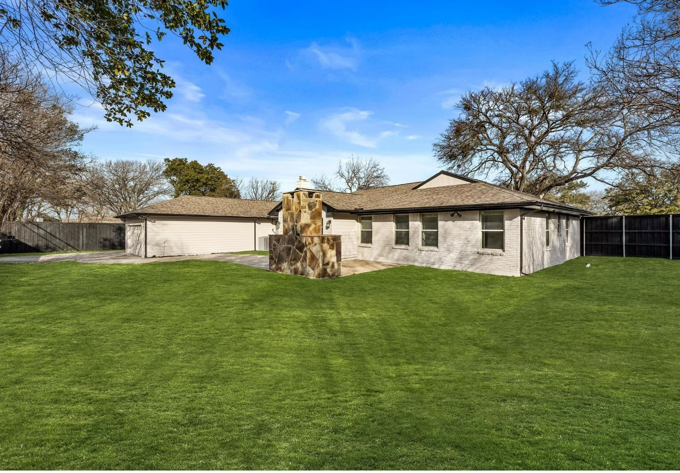 5610 Forest Lane