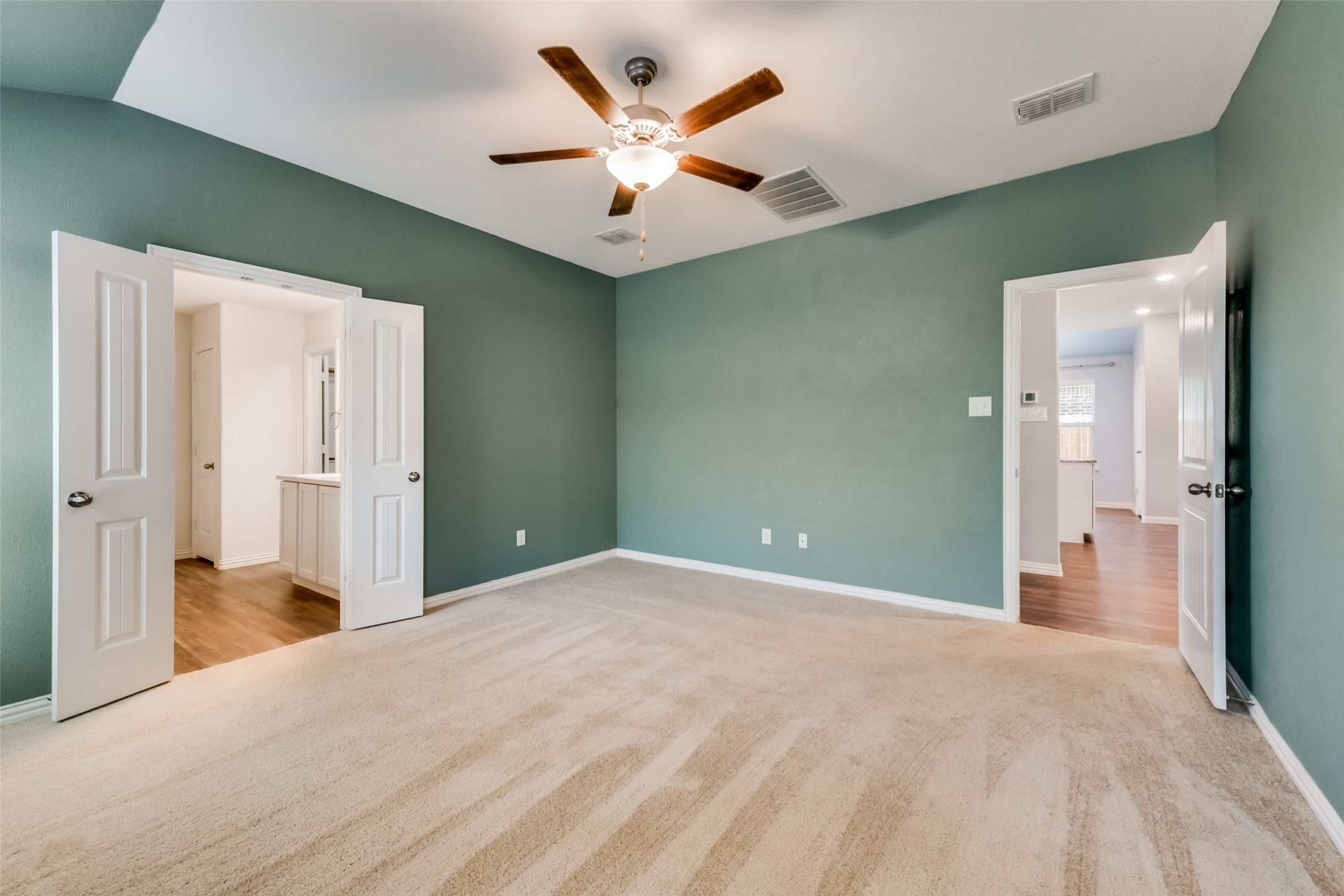 807 Spruce Lane