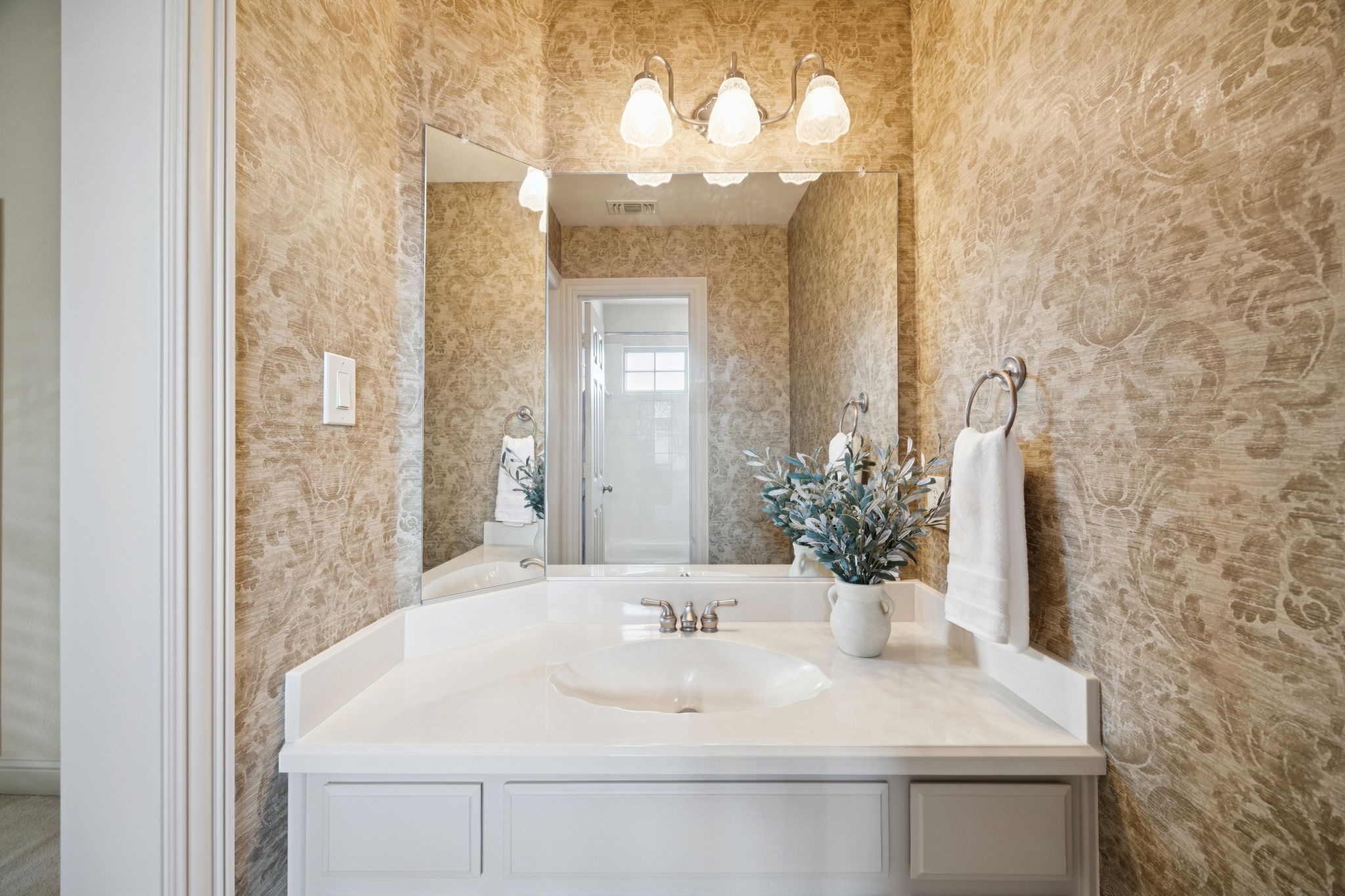1308 Pecos Trail