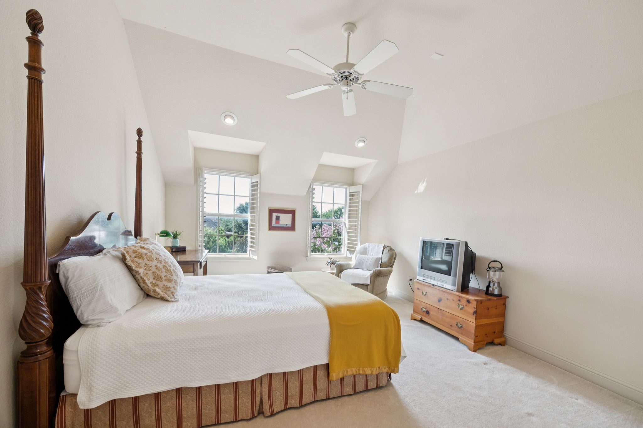 1308 Pecos Trail
