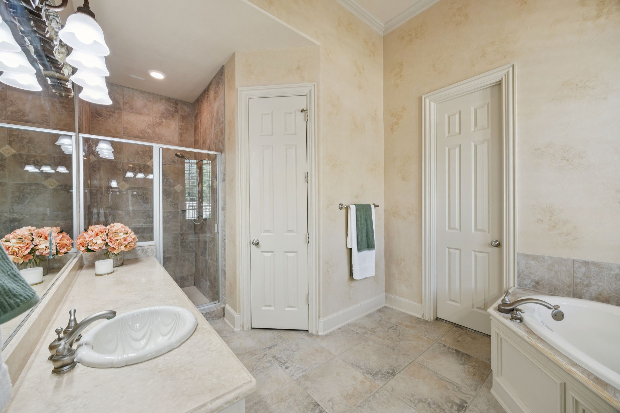 1308 Pecos Trail