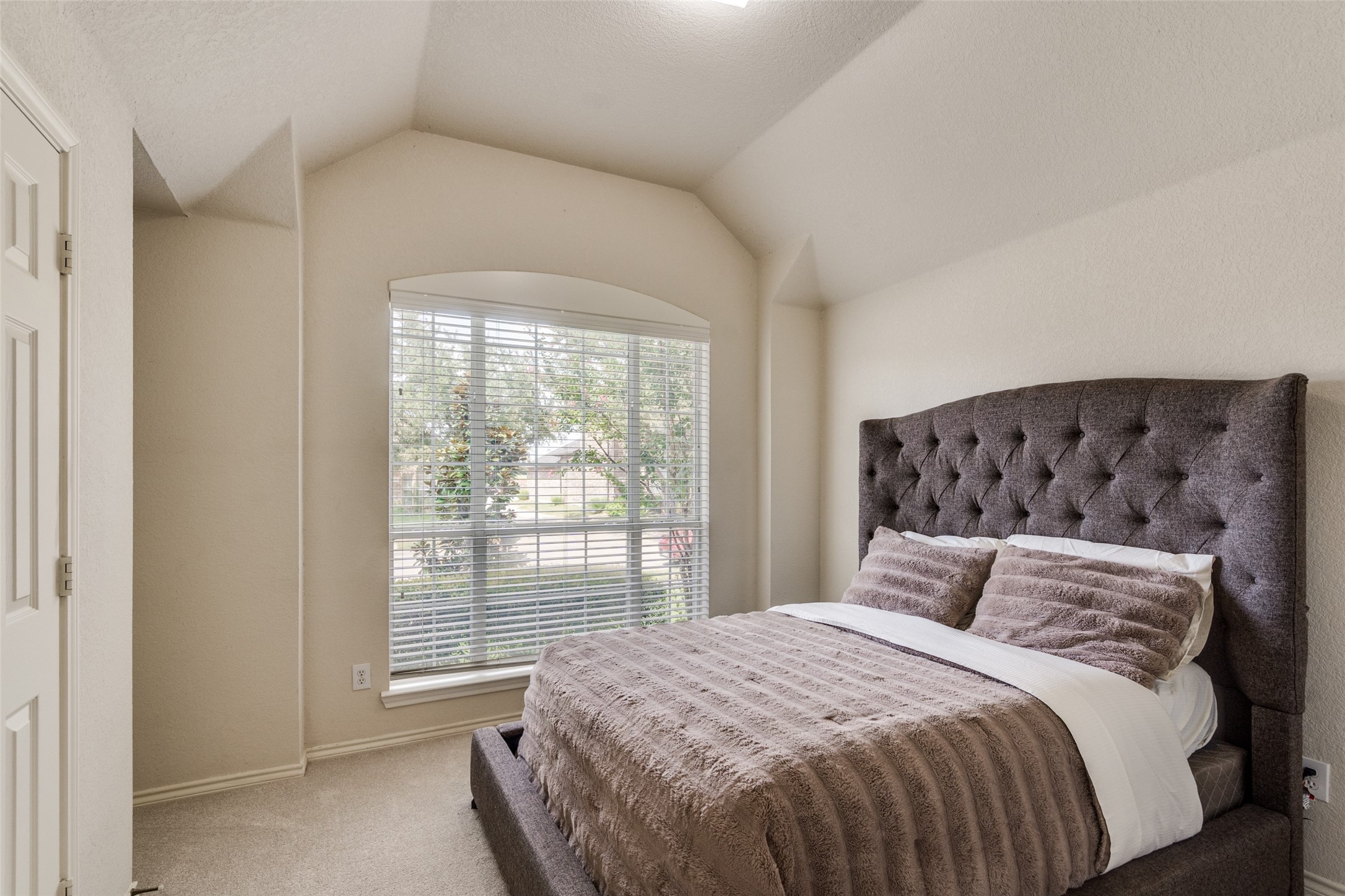 4540 Aspen Glen Road