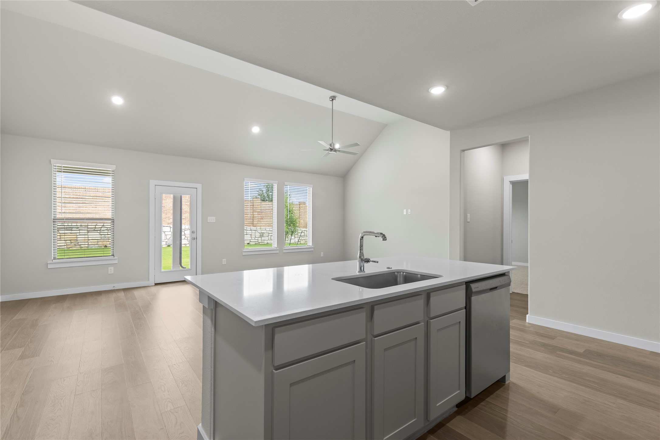 1912 Sandpiper Way