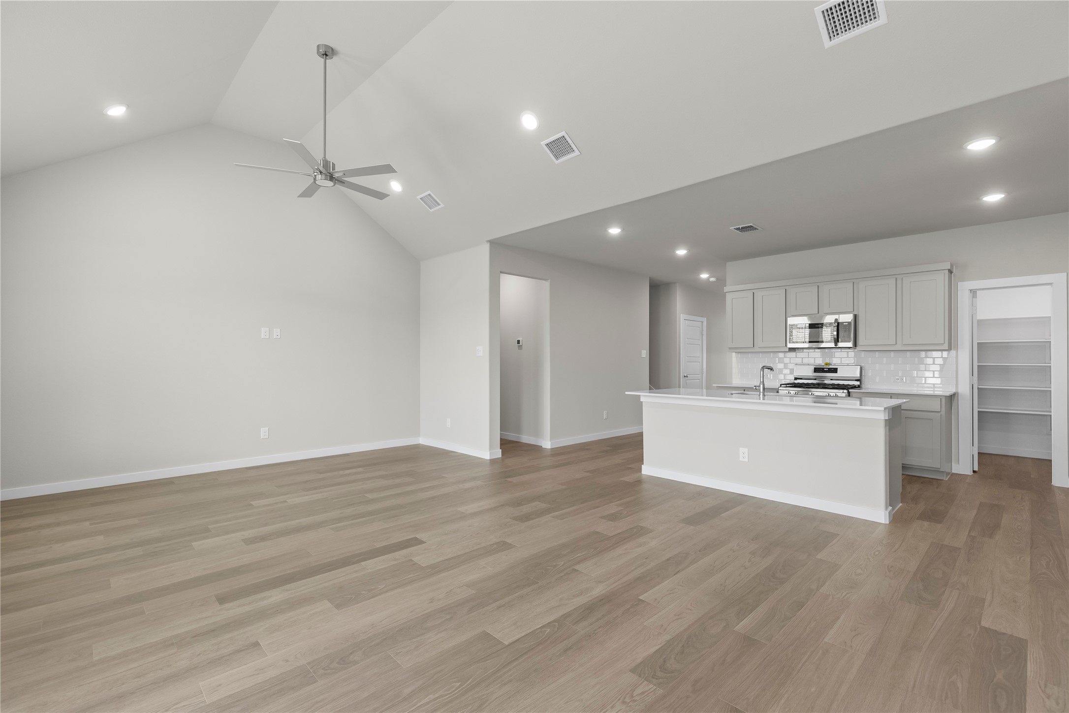 1912 Sandpiper Way