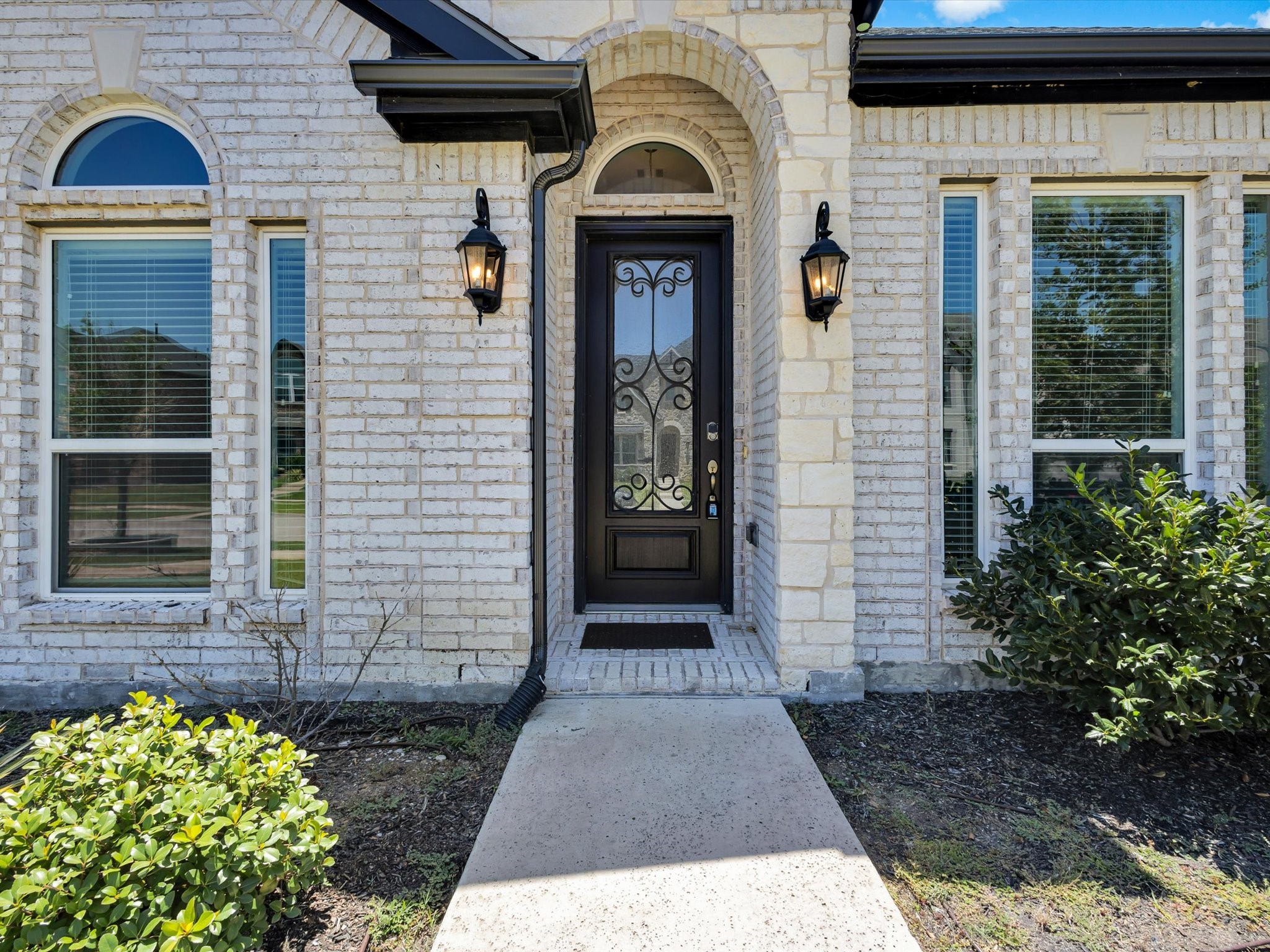 1127 Putnam Drive