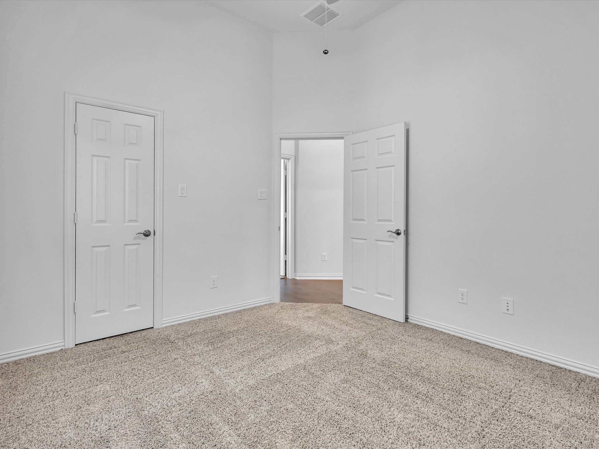 1127 Putnam Drive