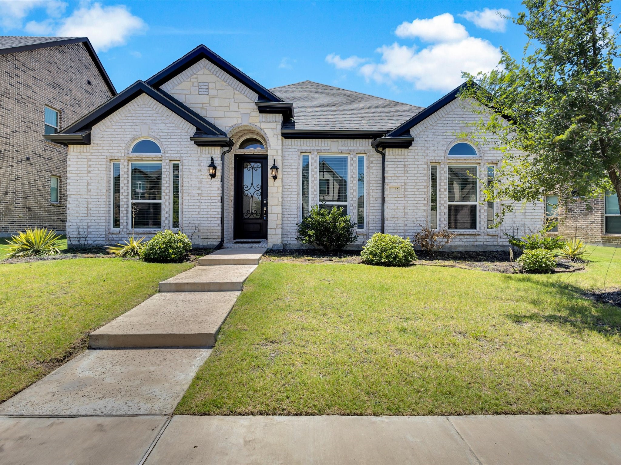 1127 Putnam Drive