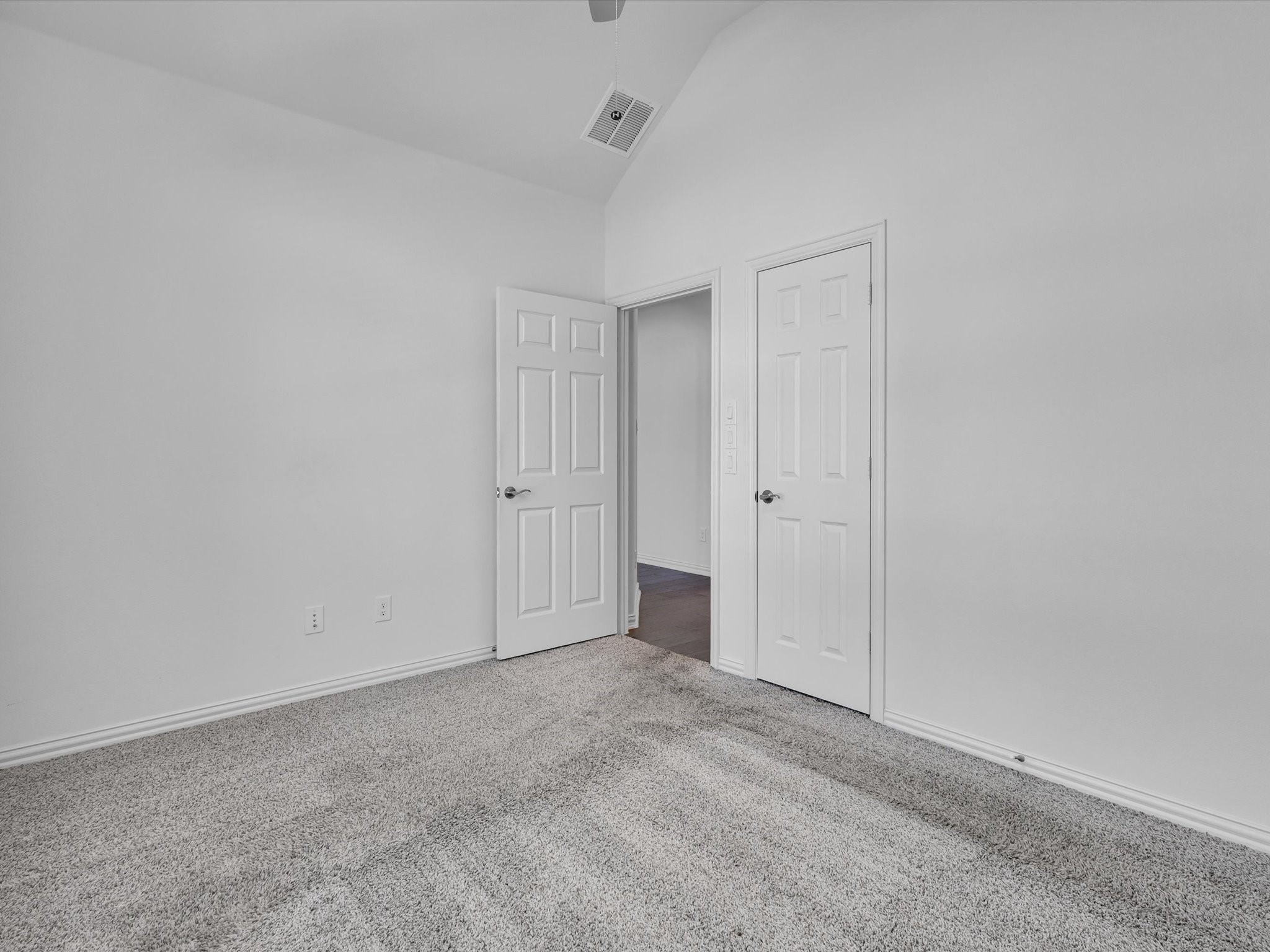 1127 Putnam Drive