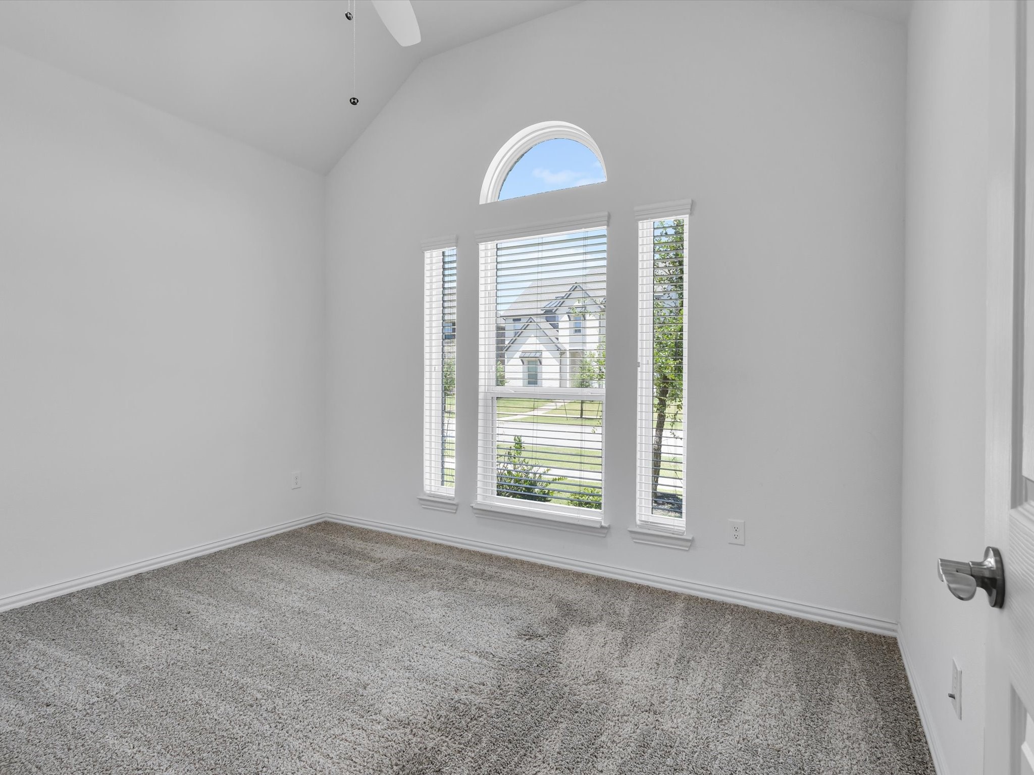1127 Putnam Drive