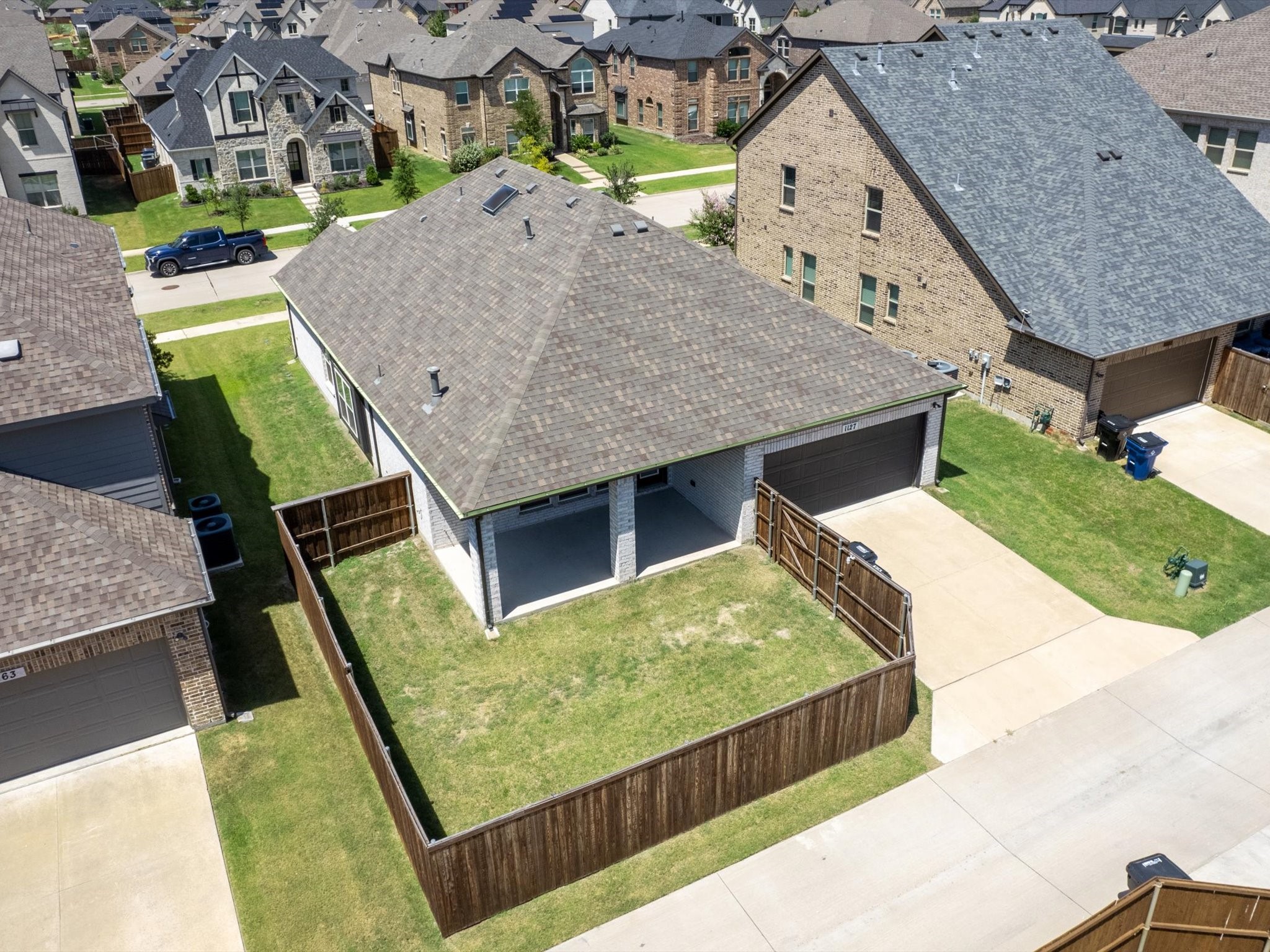 1127 Putnam Drive