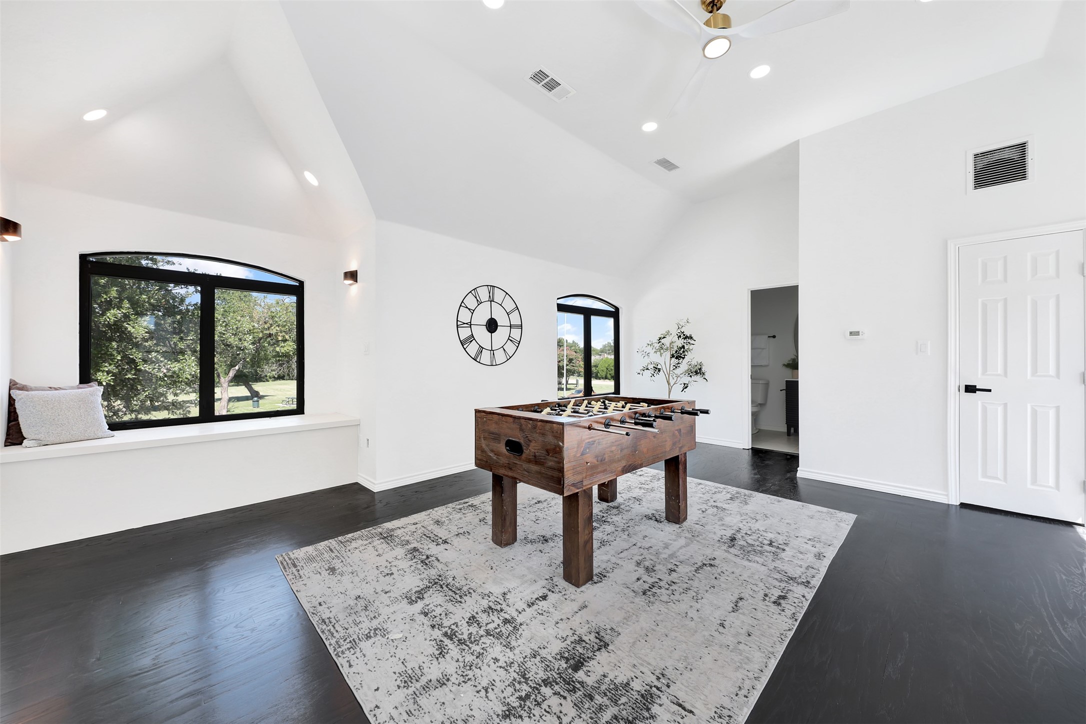 12541 Matisse Lane