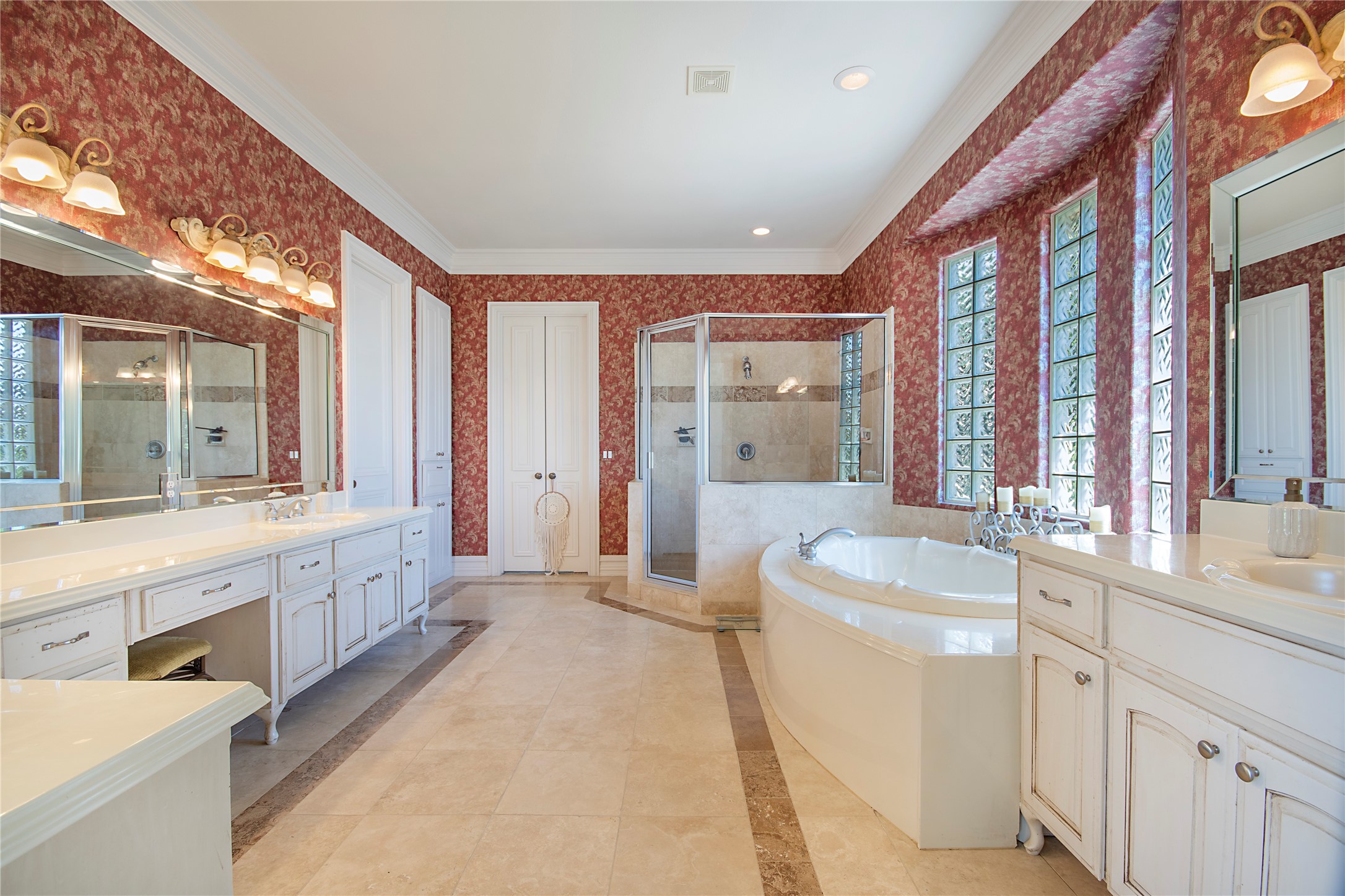 2200 Woodbridge Drive