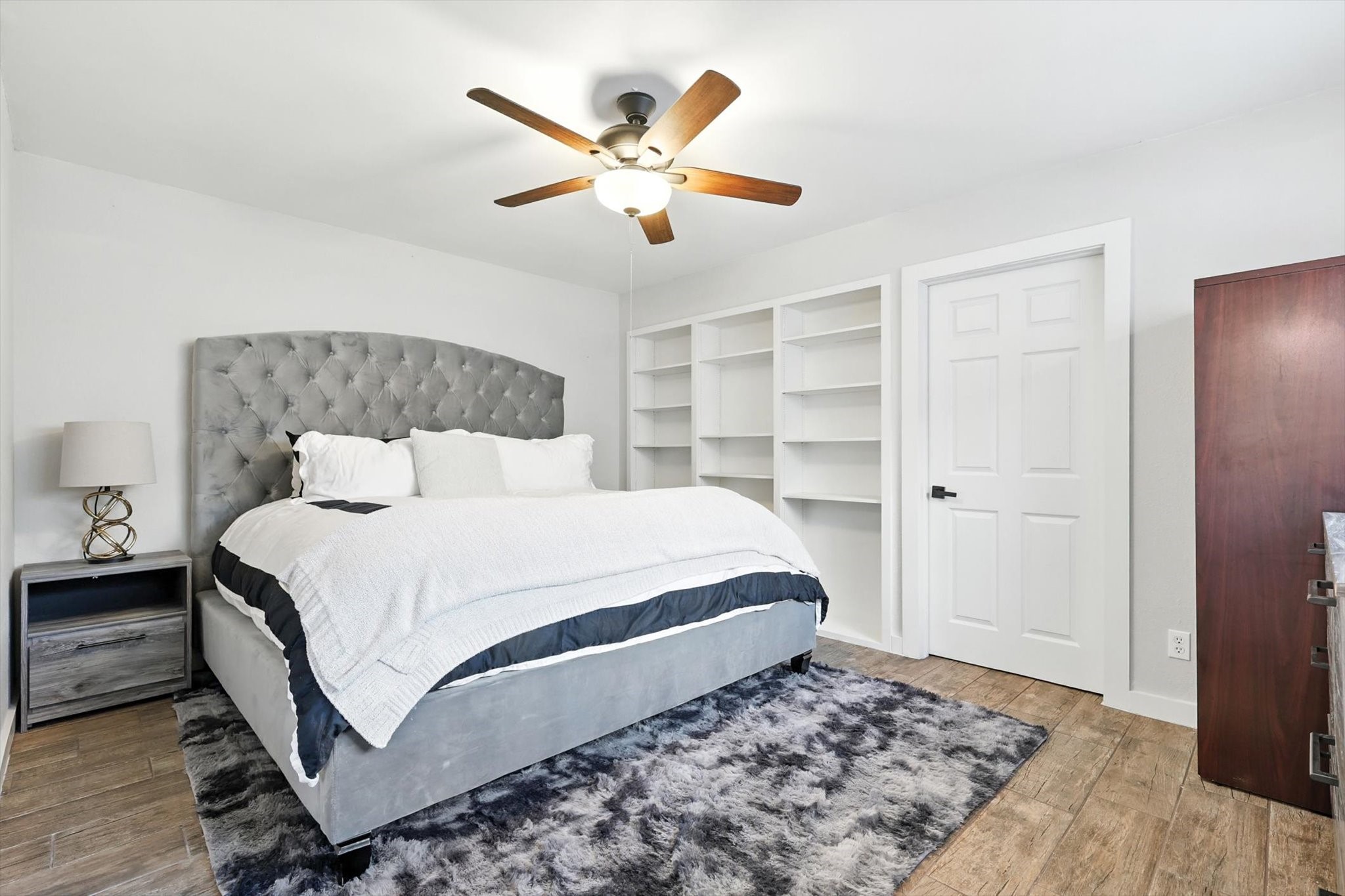2710 Meadowstone Court