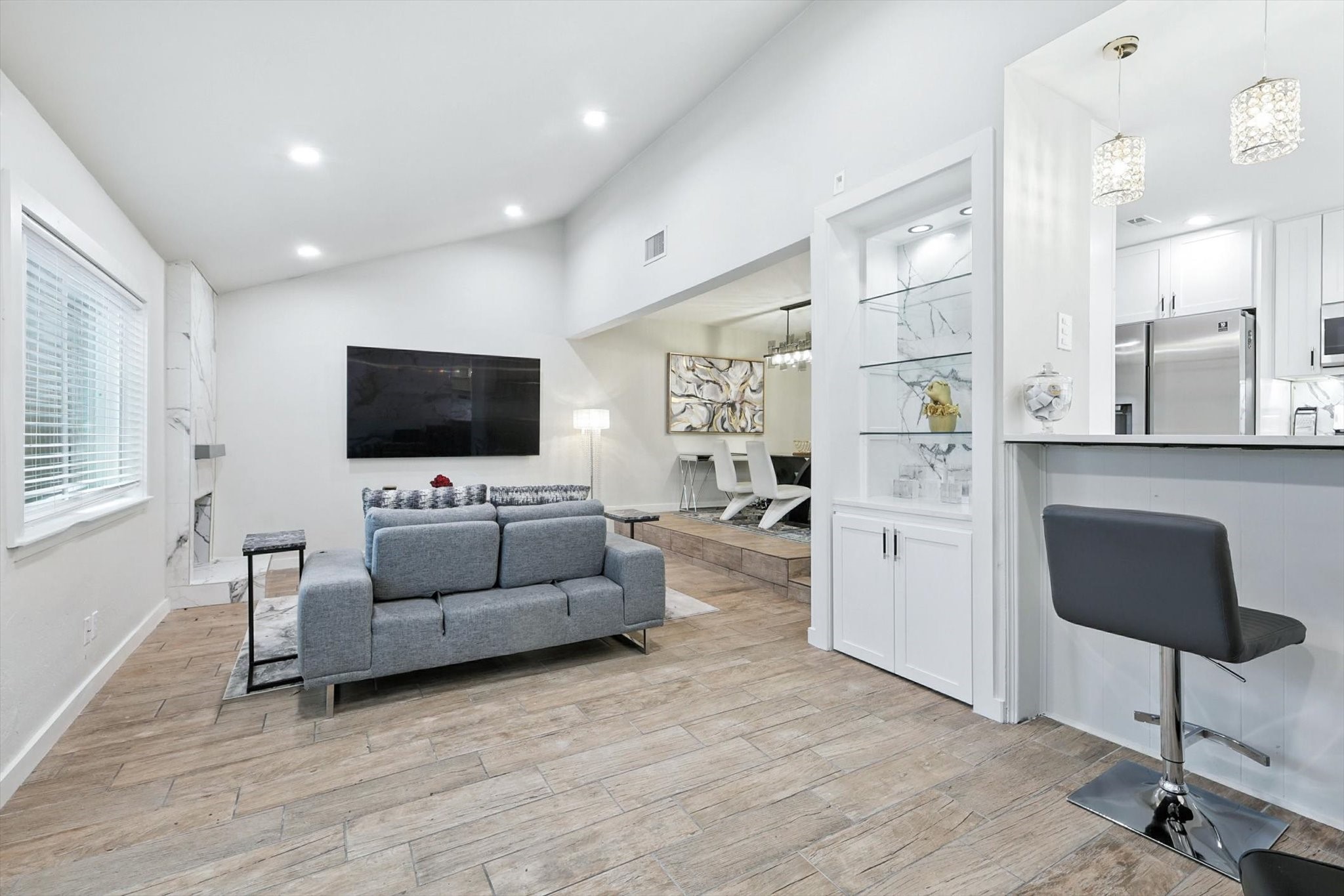 2710 Meadowstone Court