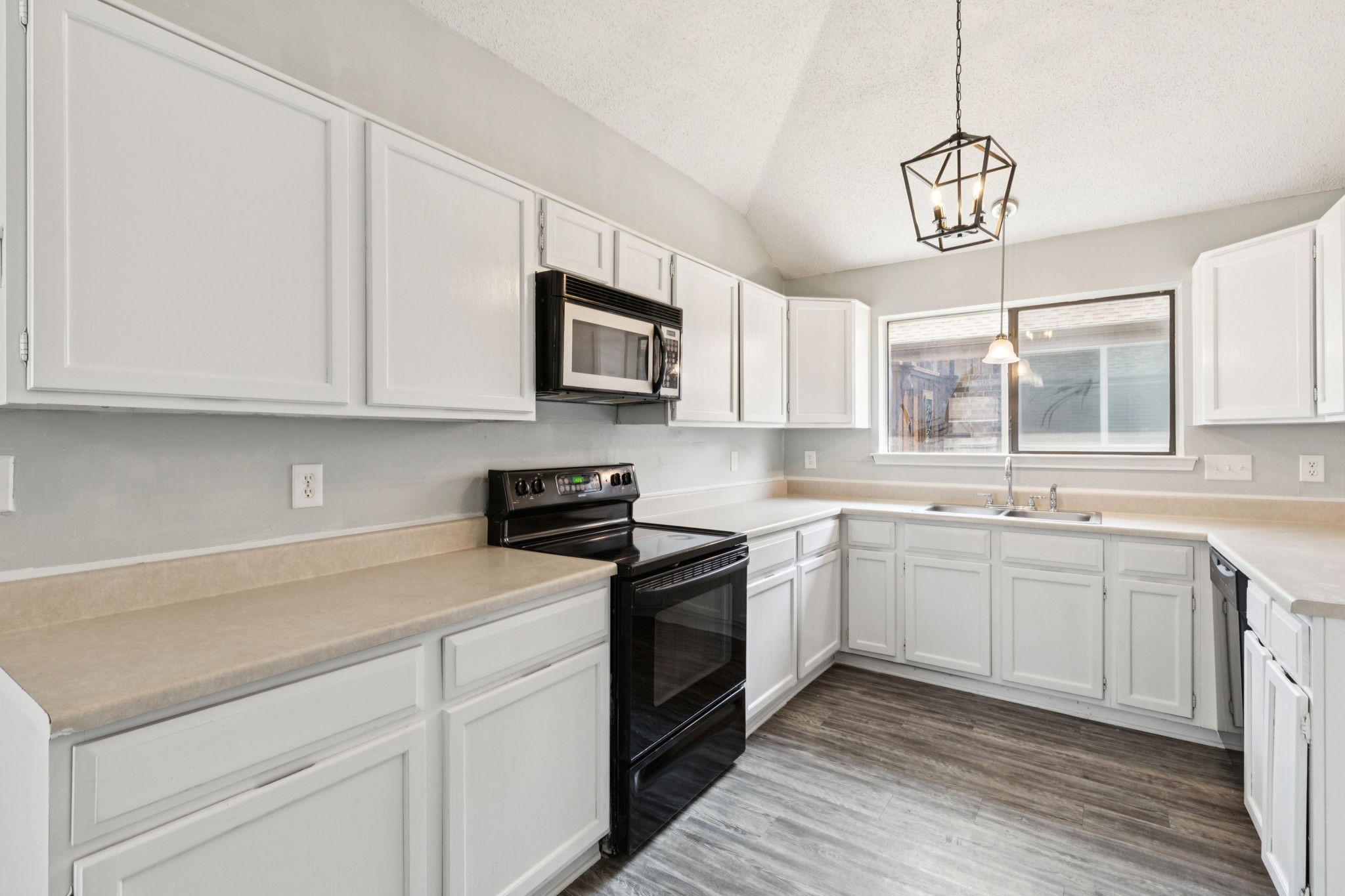 1411 Petunia Drive