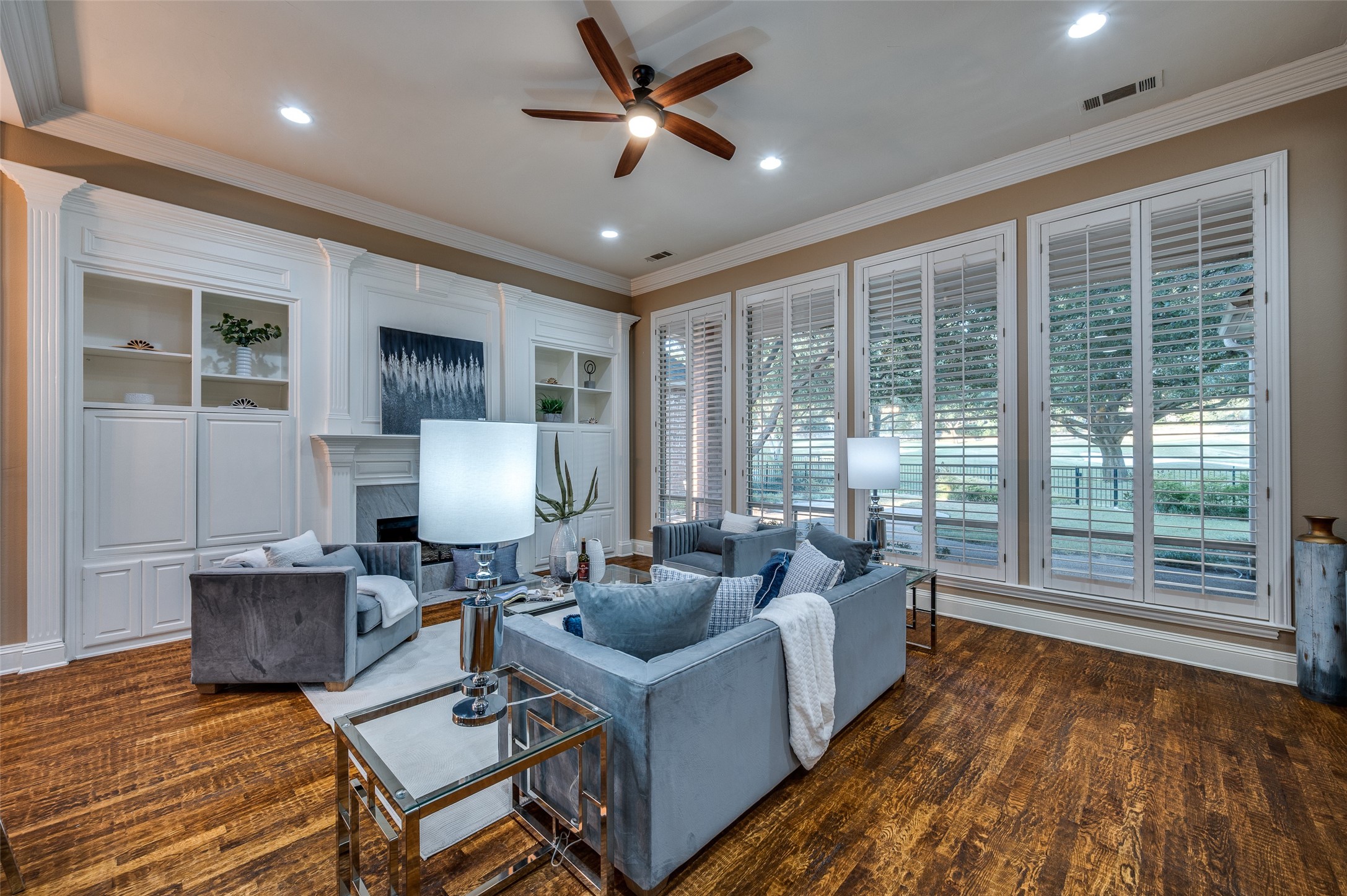 5596 Southern Hills Drive
