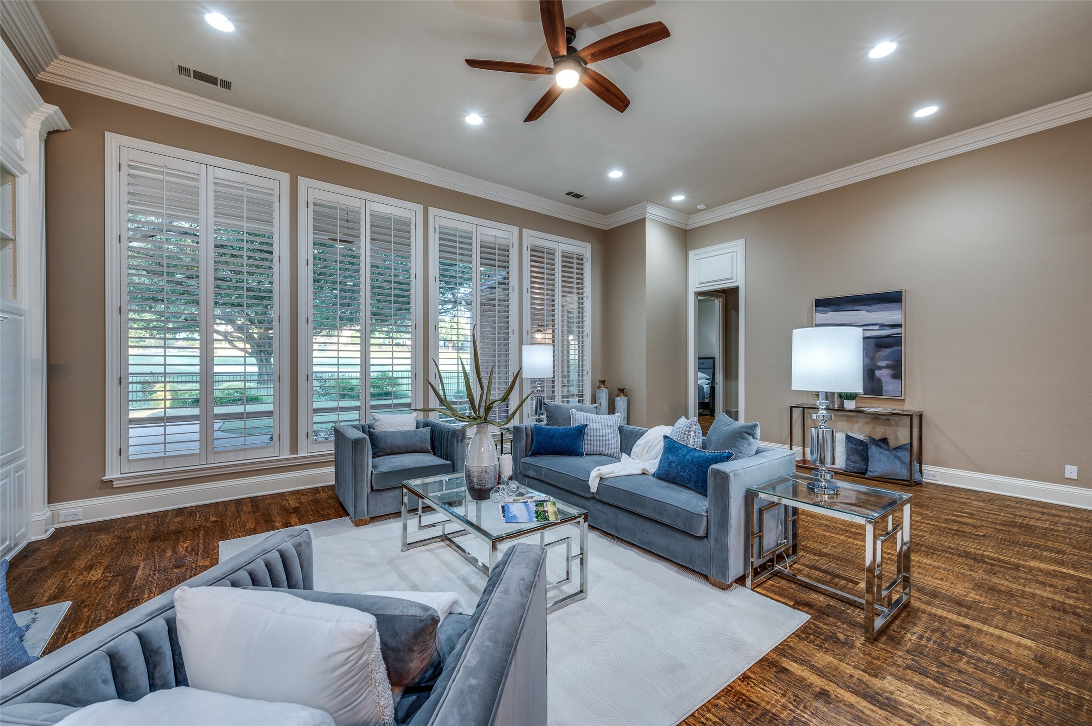 5596 Southern Hills Drive