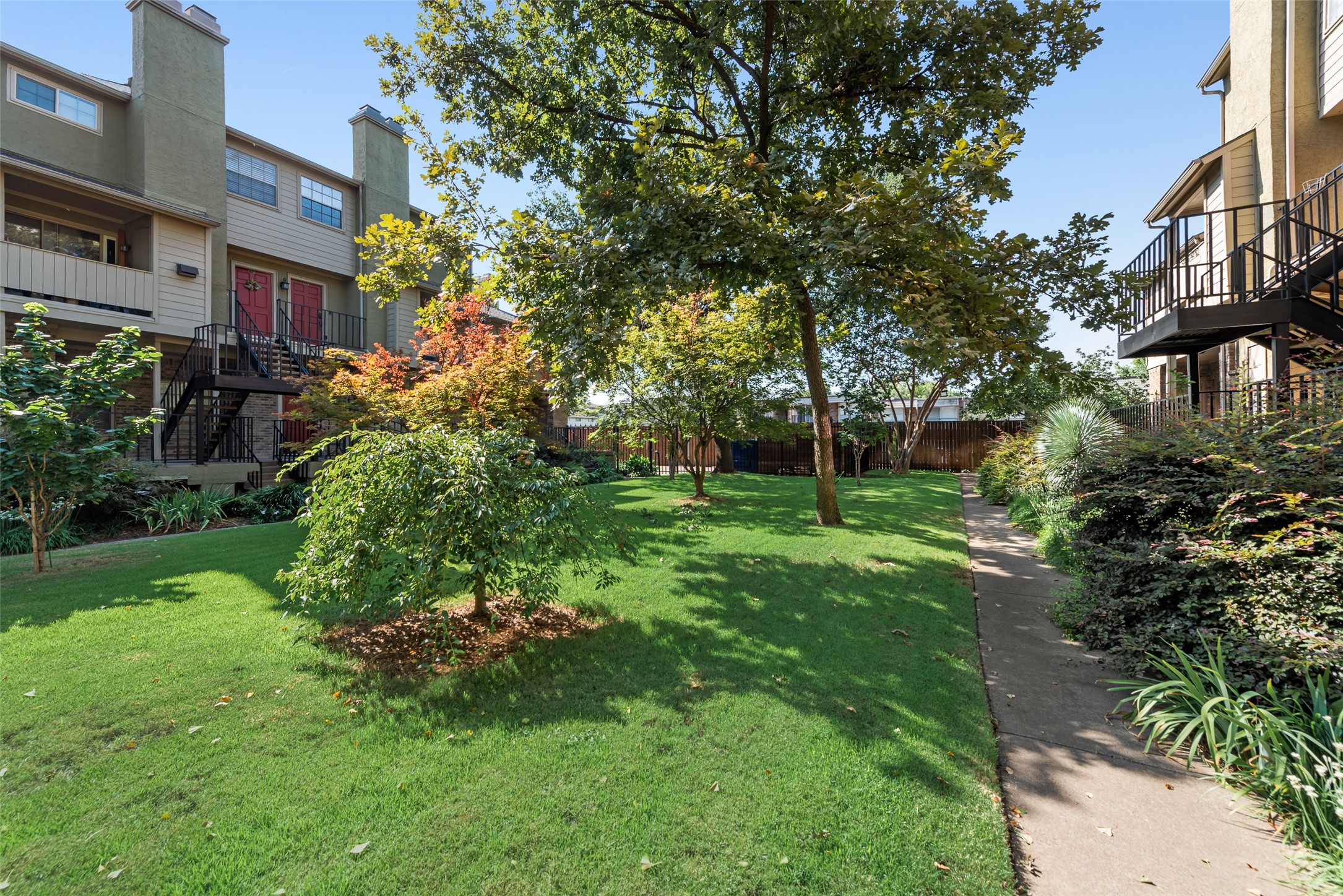 5740 Martel Avenue A05