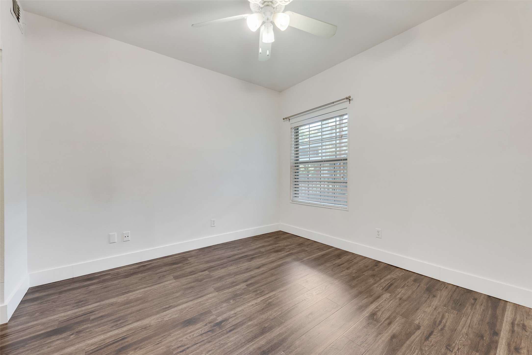 5740 Martel Avenue A05