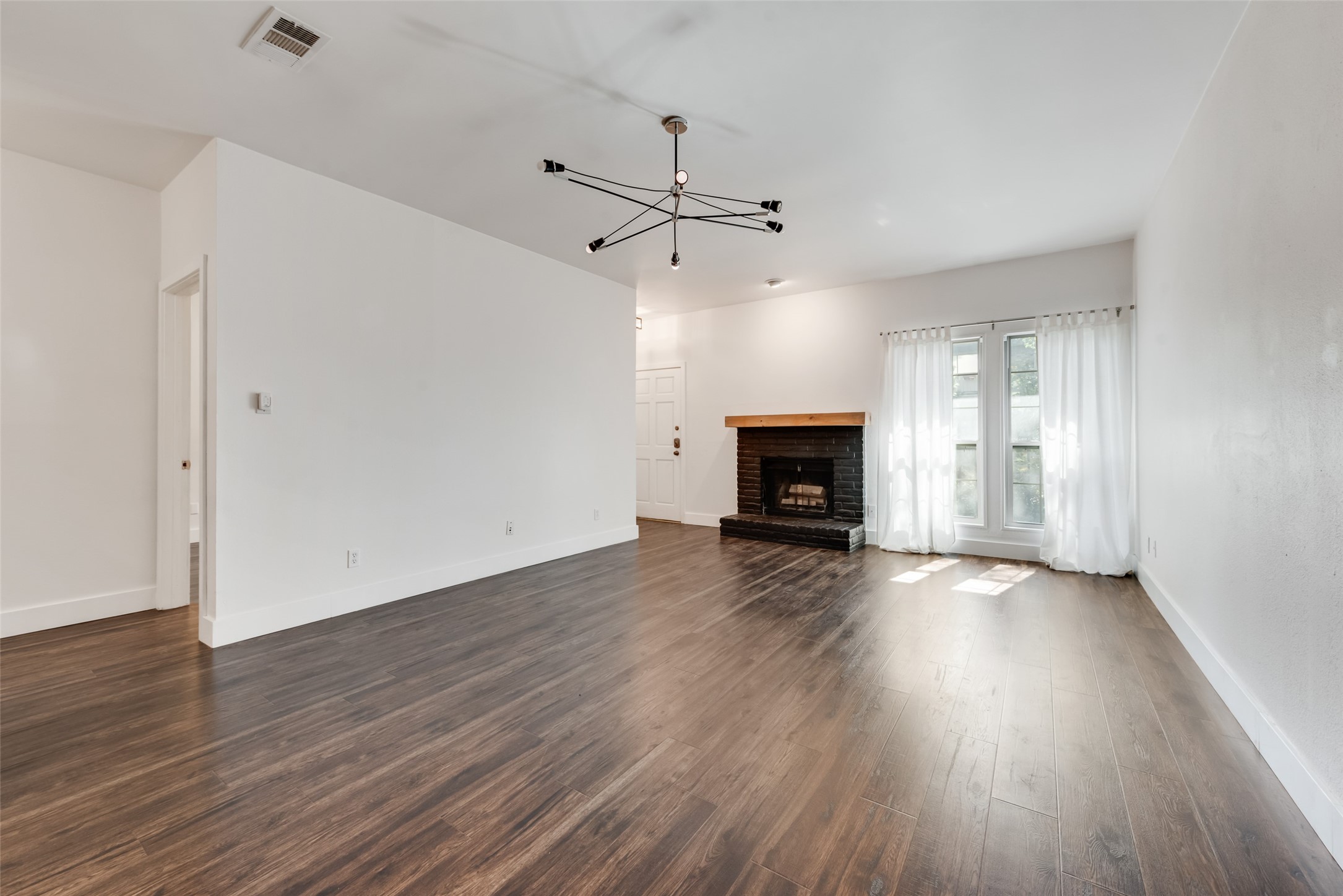 5740 Martel Avenue A05