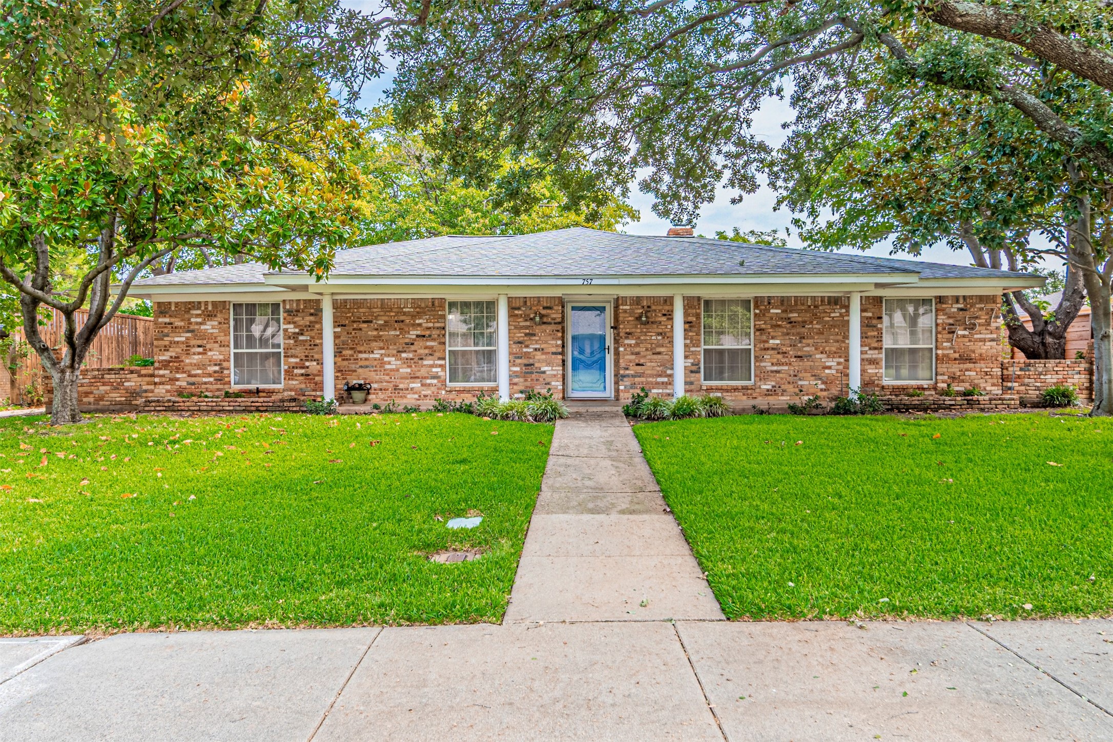 757 Knollridge Drive