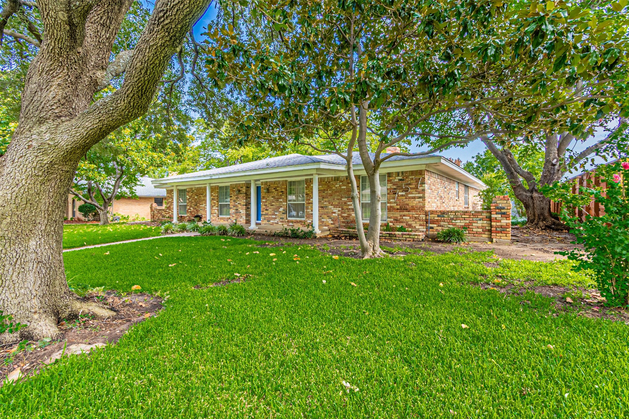757 Knollridge Drive