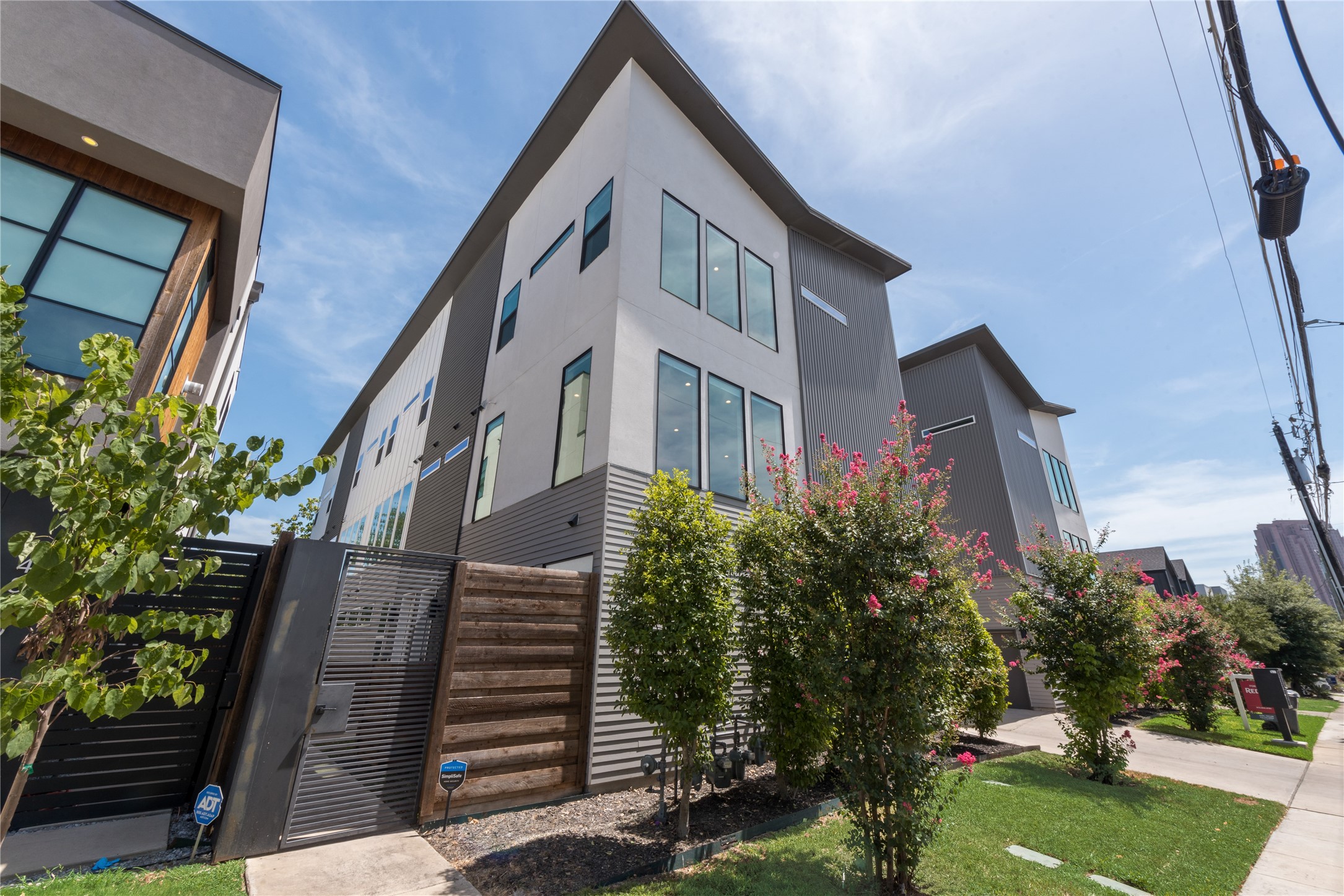 4730 Manett Street 101