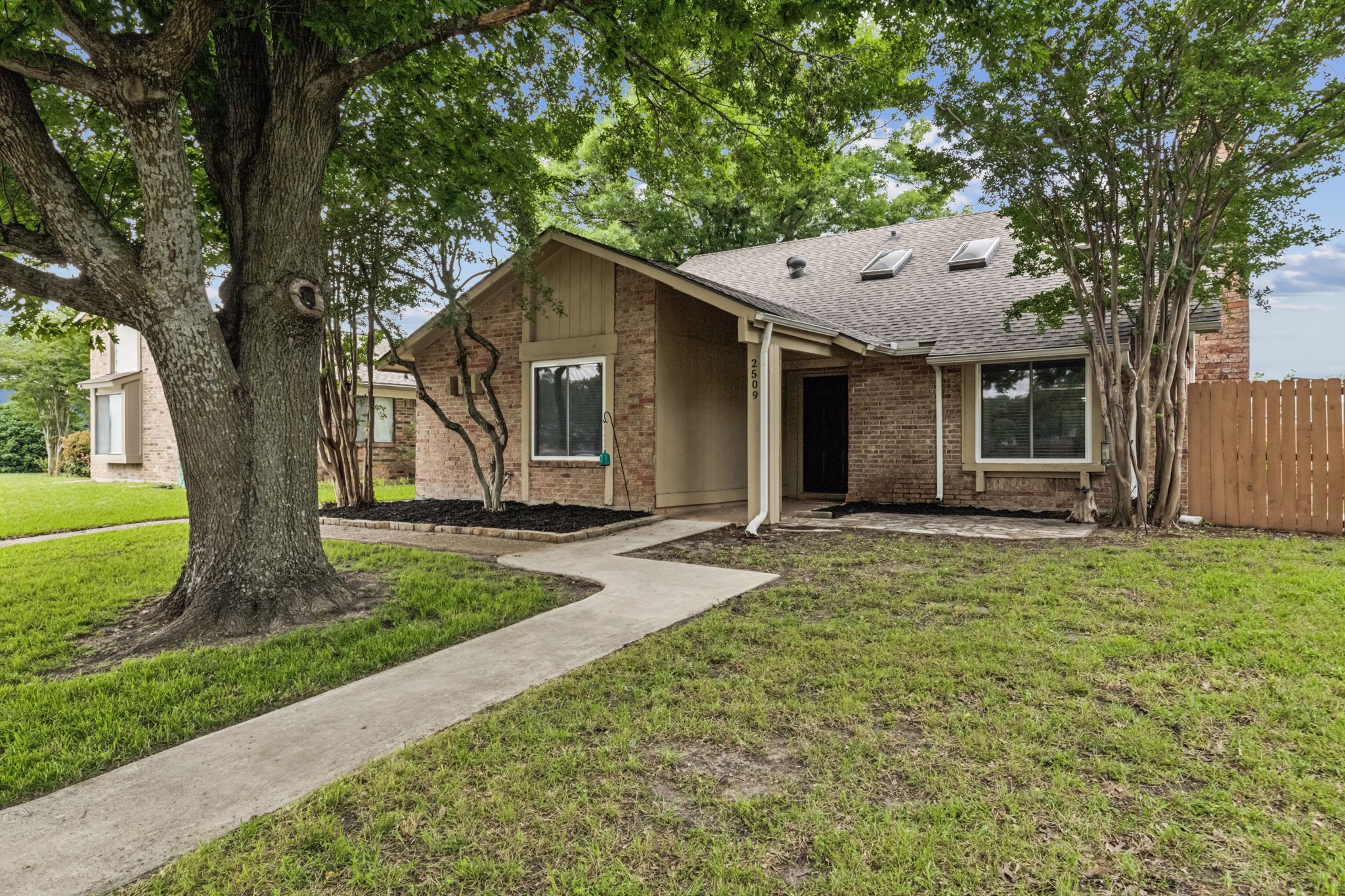 2509 Trailridge Drive