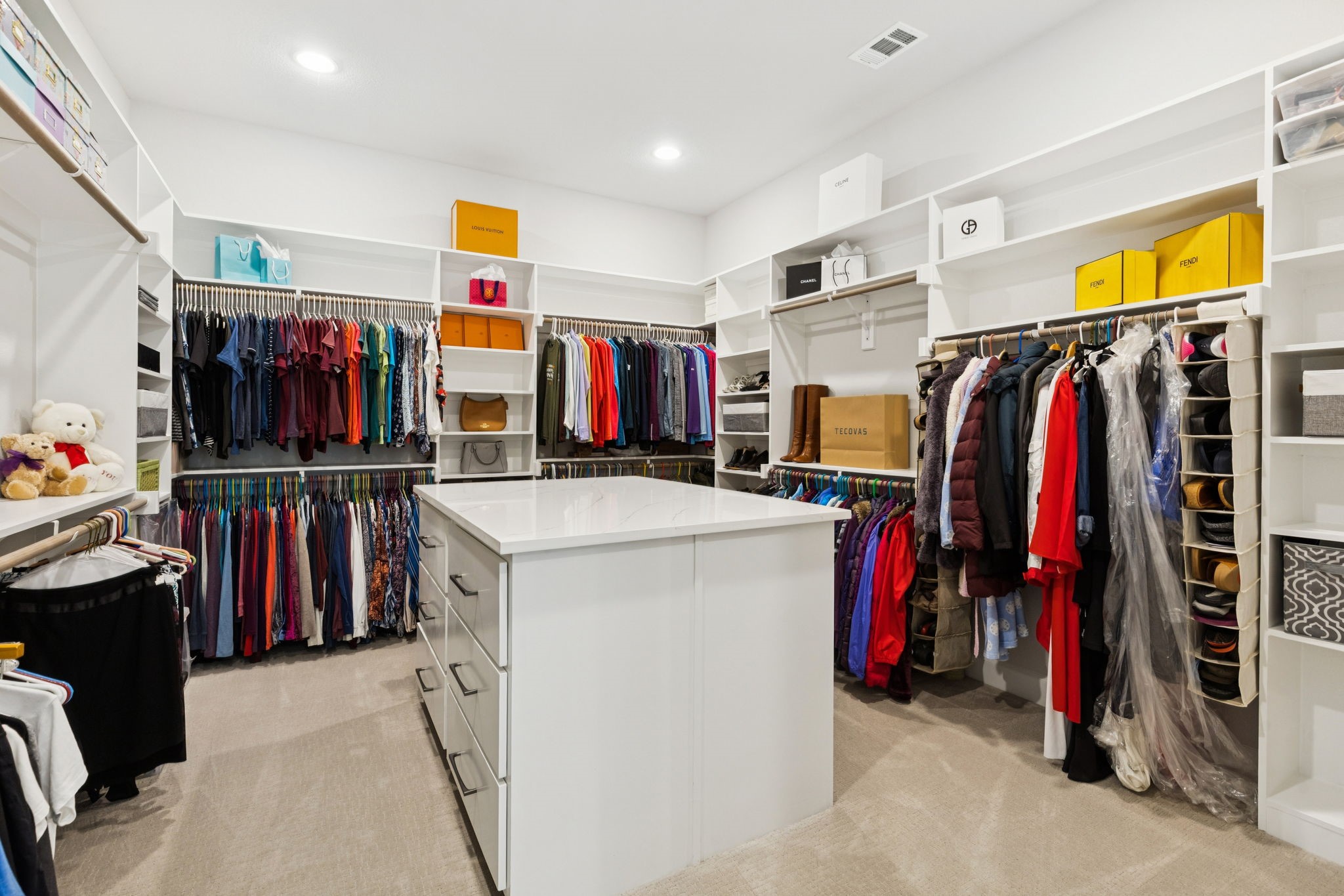 725 Inverness Lane