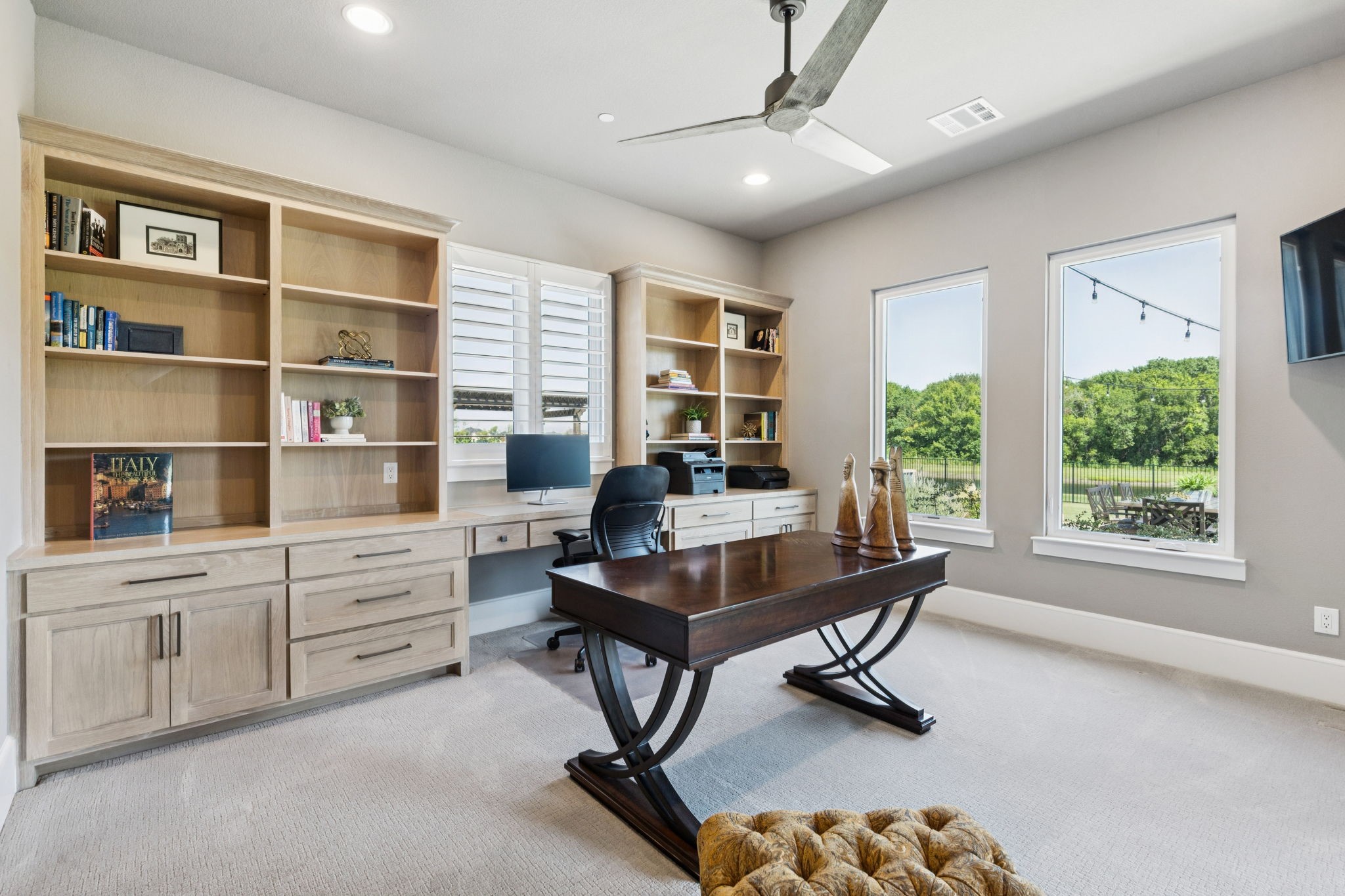 725 Inverness Lane