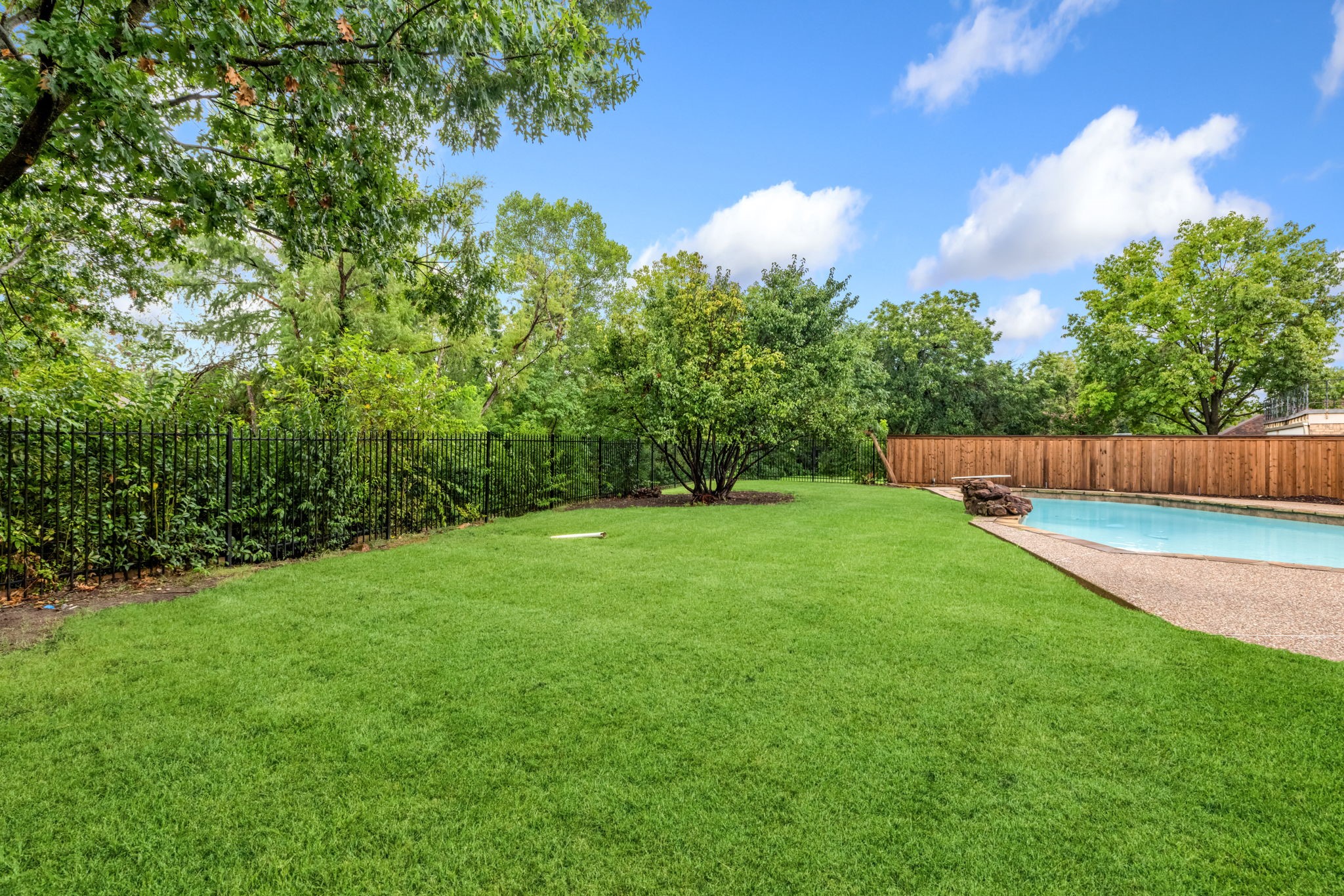3537 Teakwood Lane