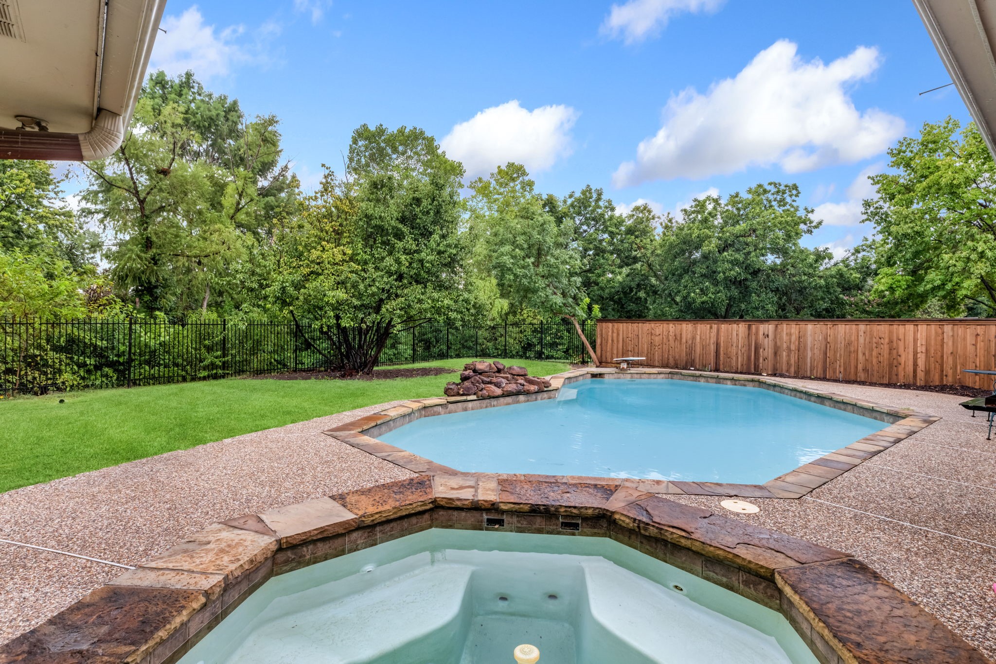 3537 Teakwood Lane