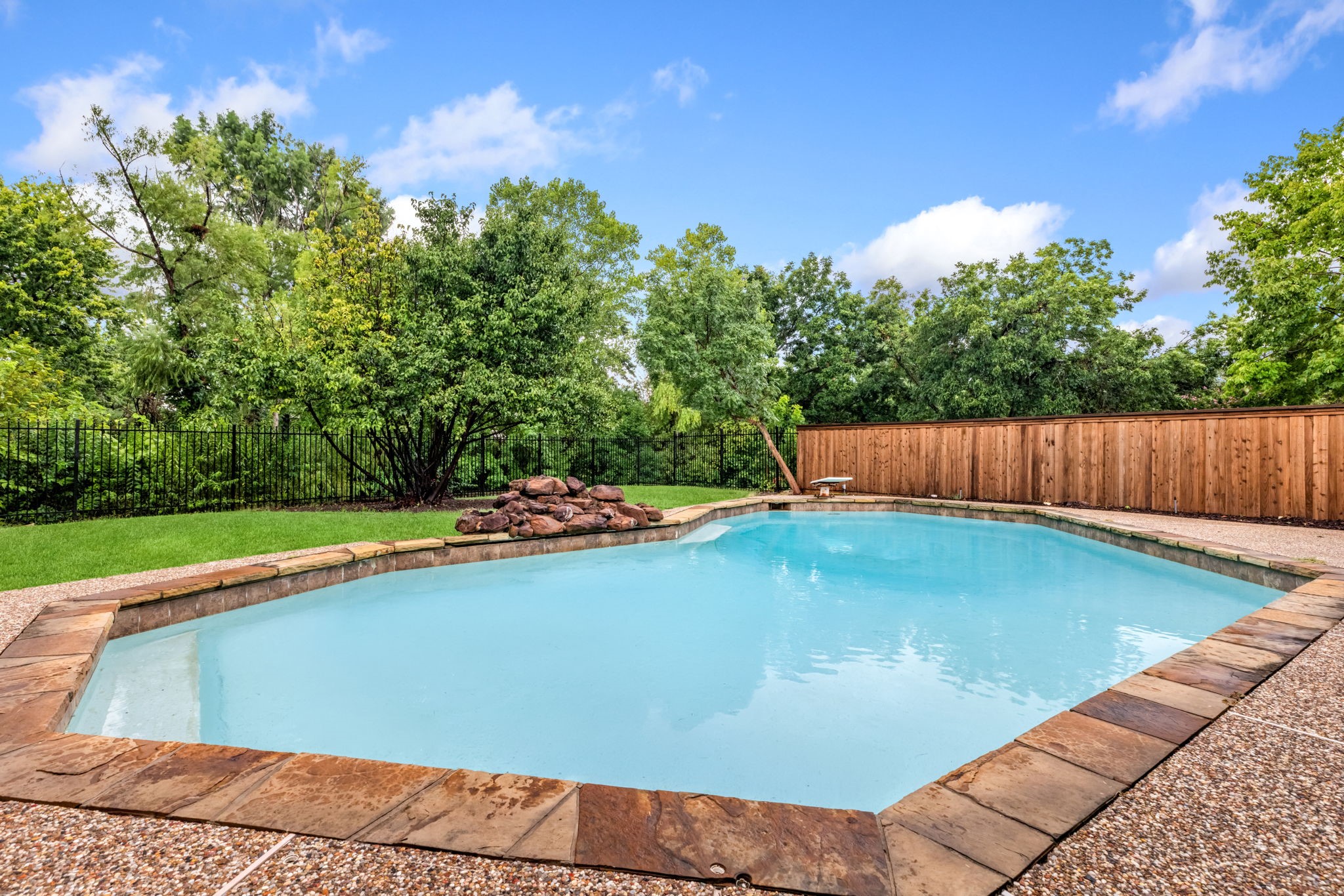 3537 Teakwood Lane