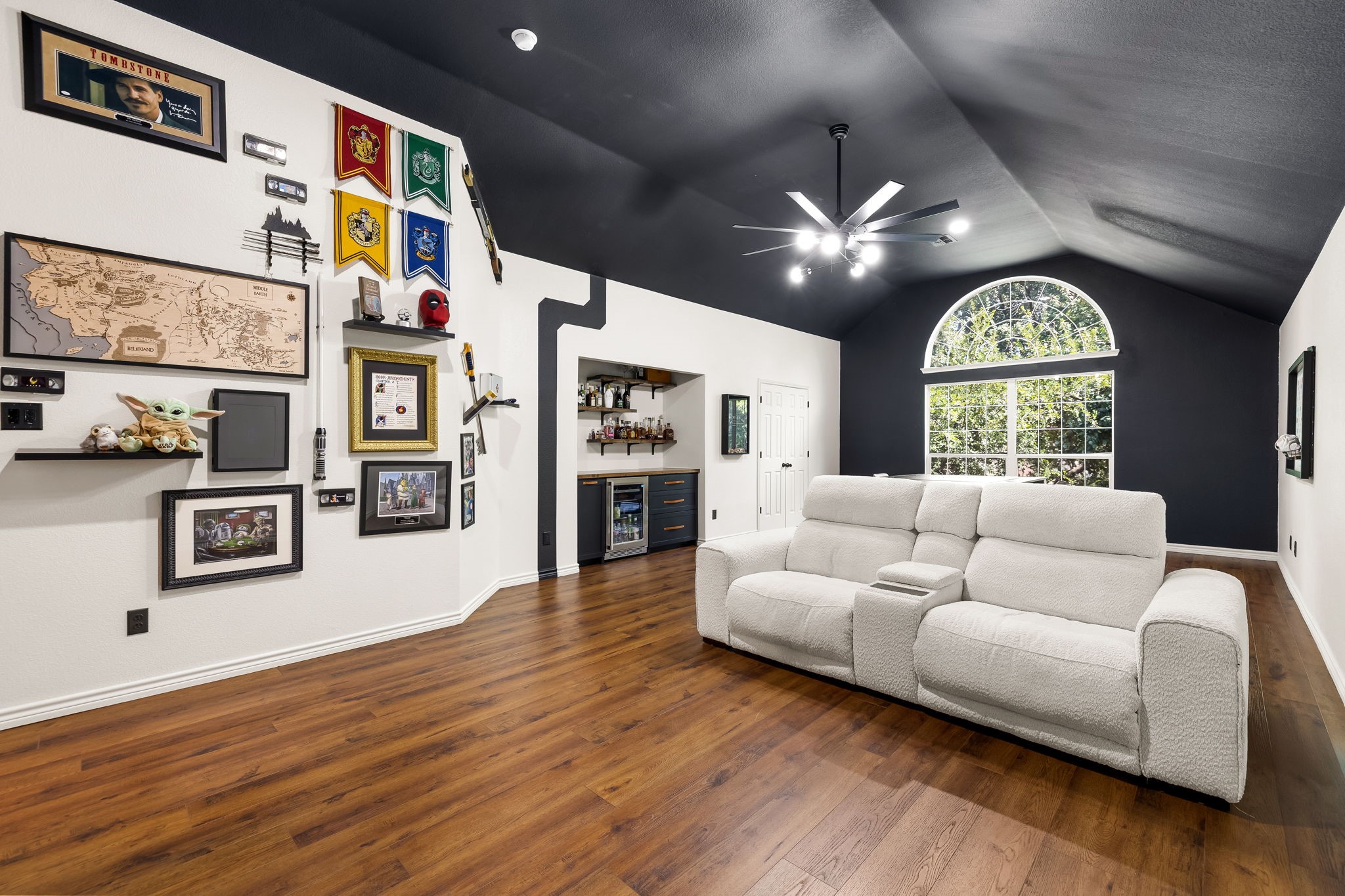 4210 Edgeview Court