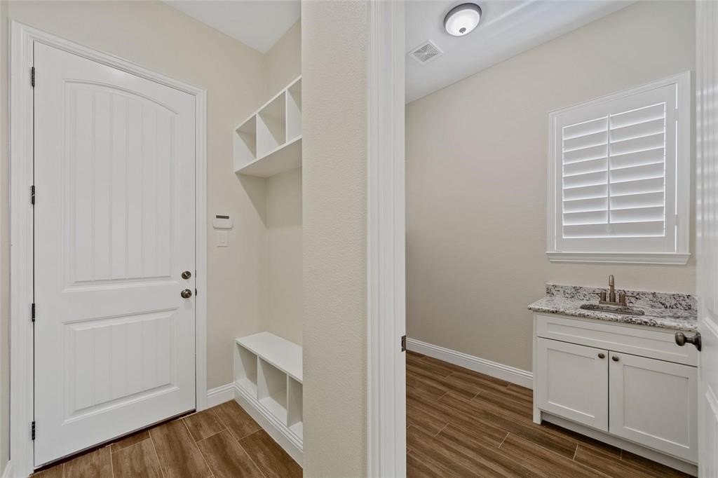 2913 Annoor Drive